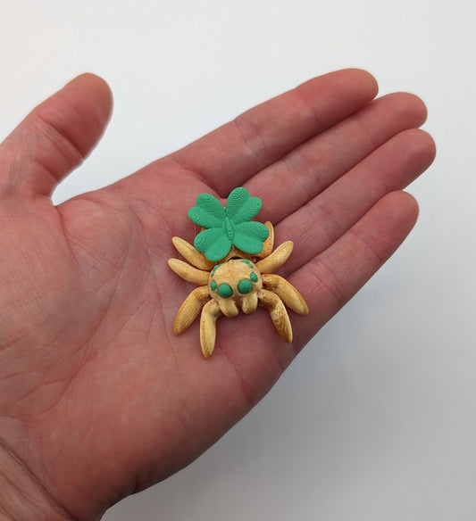 TINY ARTICULATING Clover SPIDER  Fidget Toy Desk Stress Toy