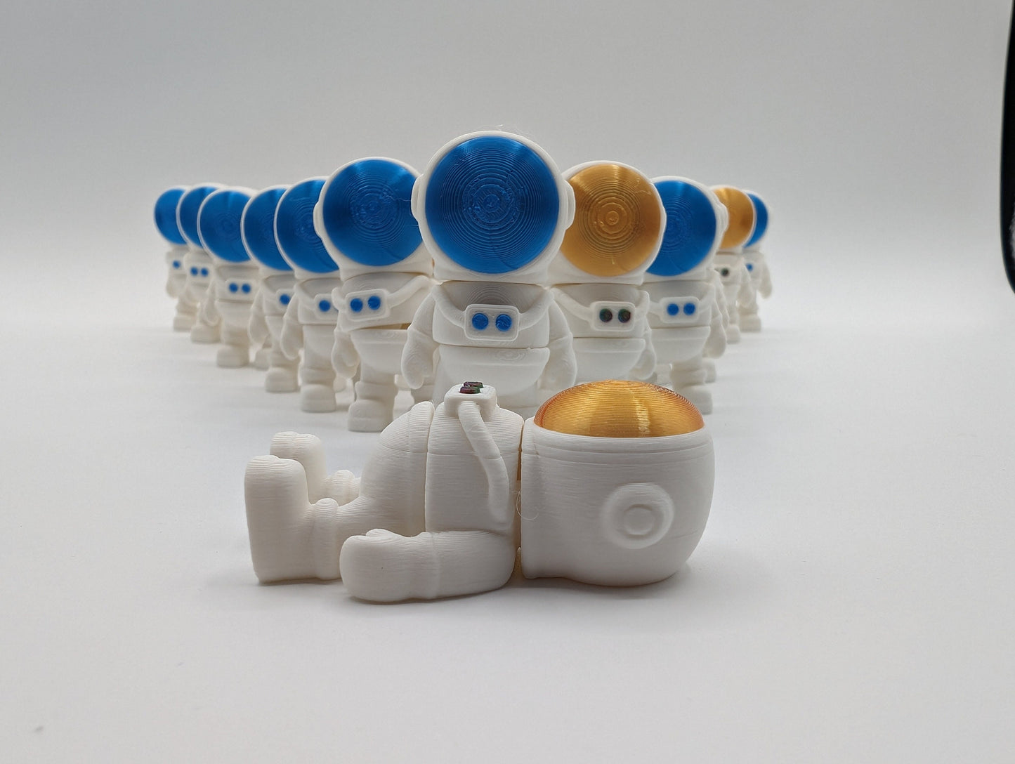 Tiny Articulated Astronaut Fidget