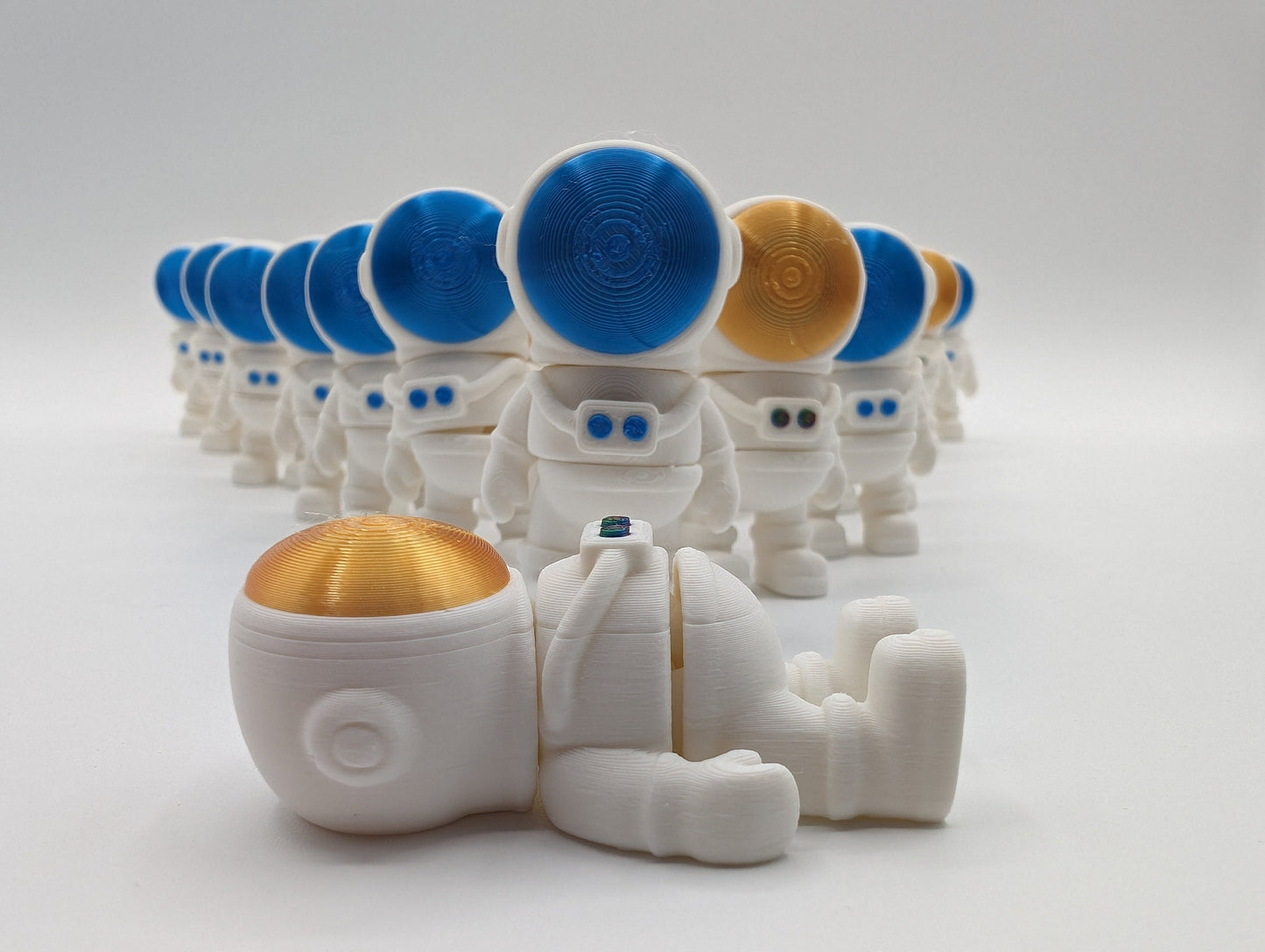 Tiny Articulated Astronaut Fidget