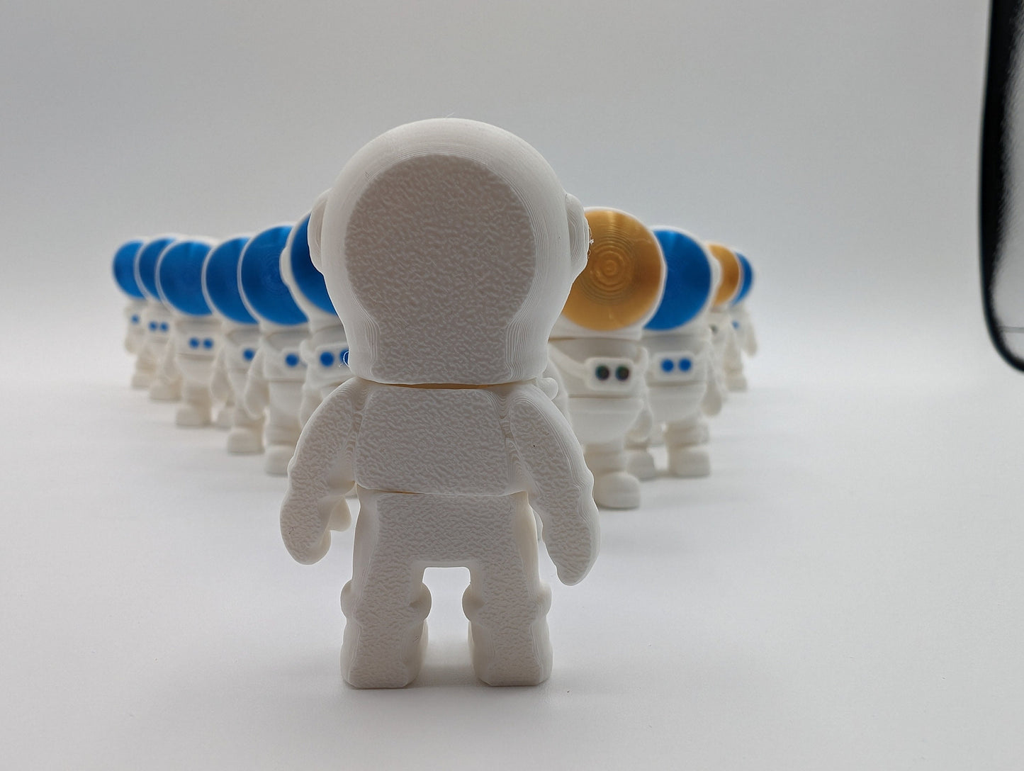 Tiny Articulated Astronaut Fidget