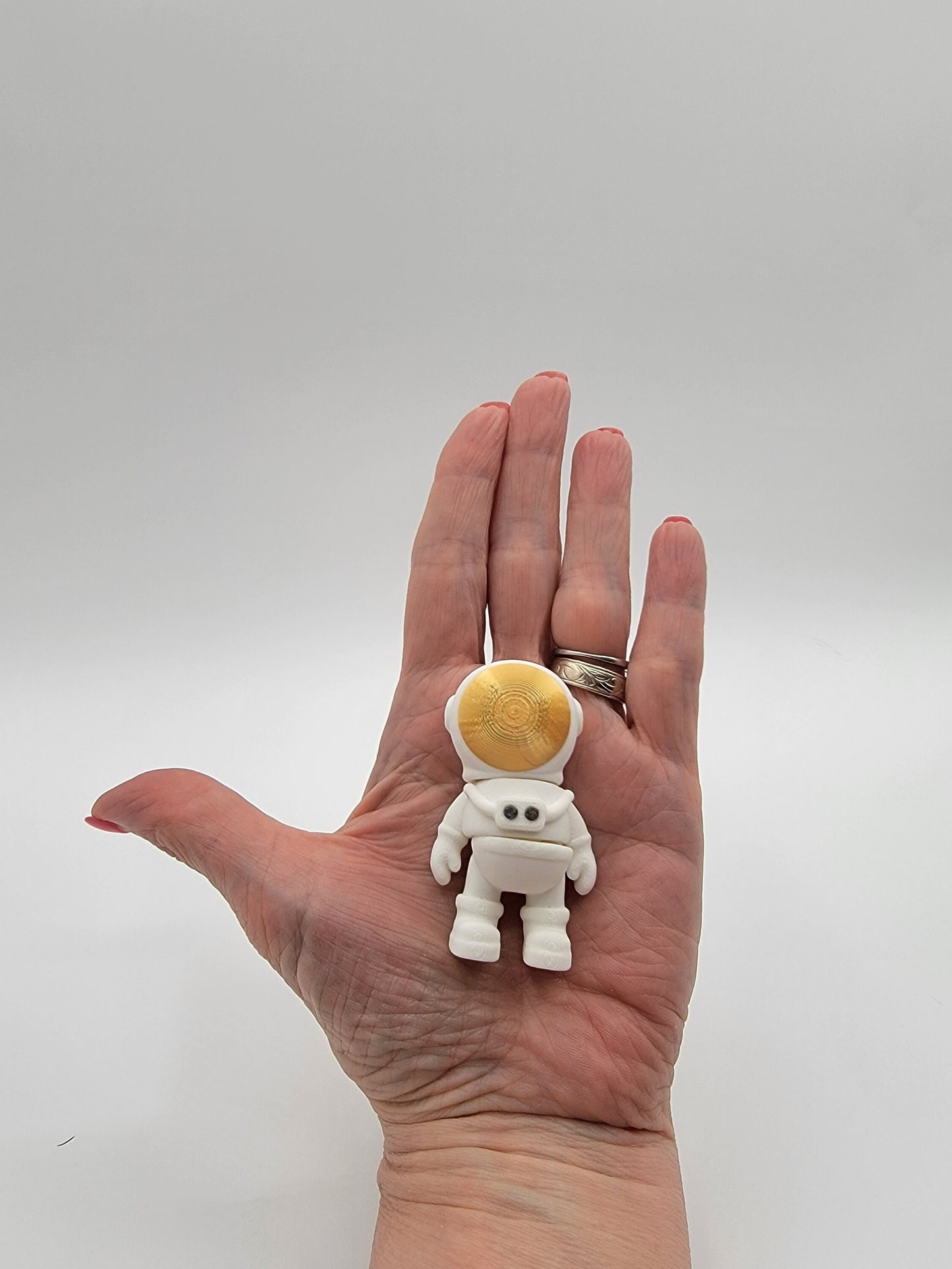 Tiny Articulated Astronaut Fidget