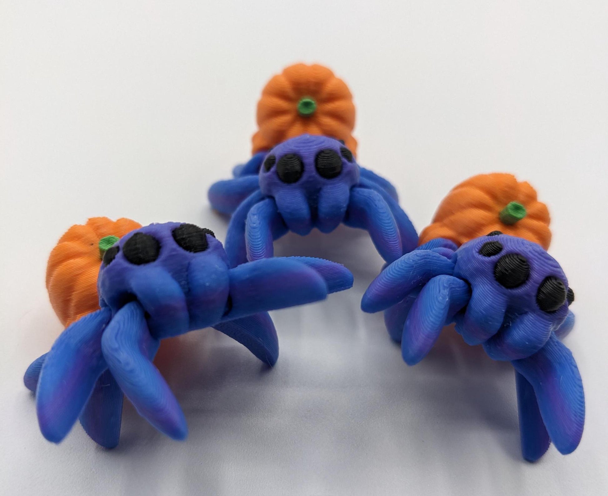 Introducing our Articulated Halloween Pumpkin Spider Fidget Toy, a delightful combination of spooky  fun and stress relief. Perfect for Halloween lovers and fidget enthusiasts, this spider toy offers a unique way to unwind and celebrate the season.