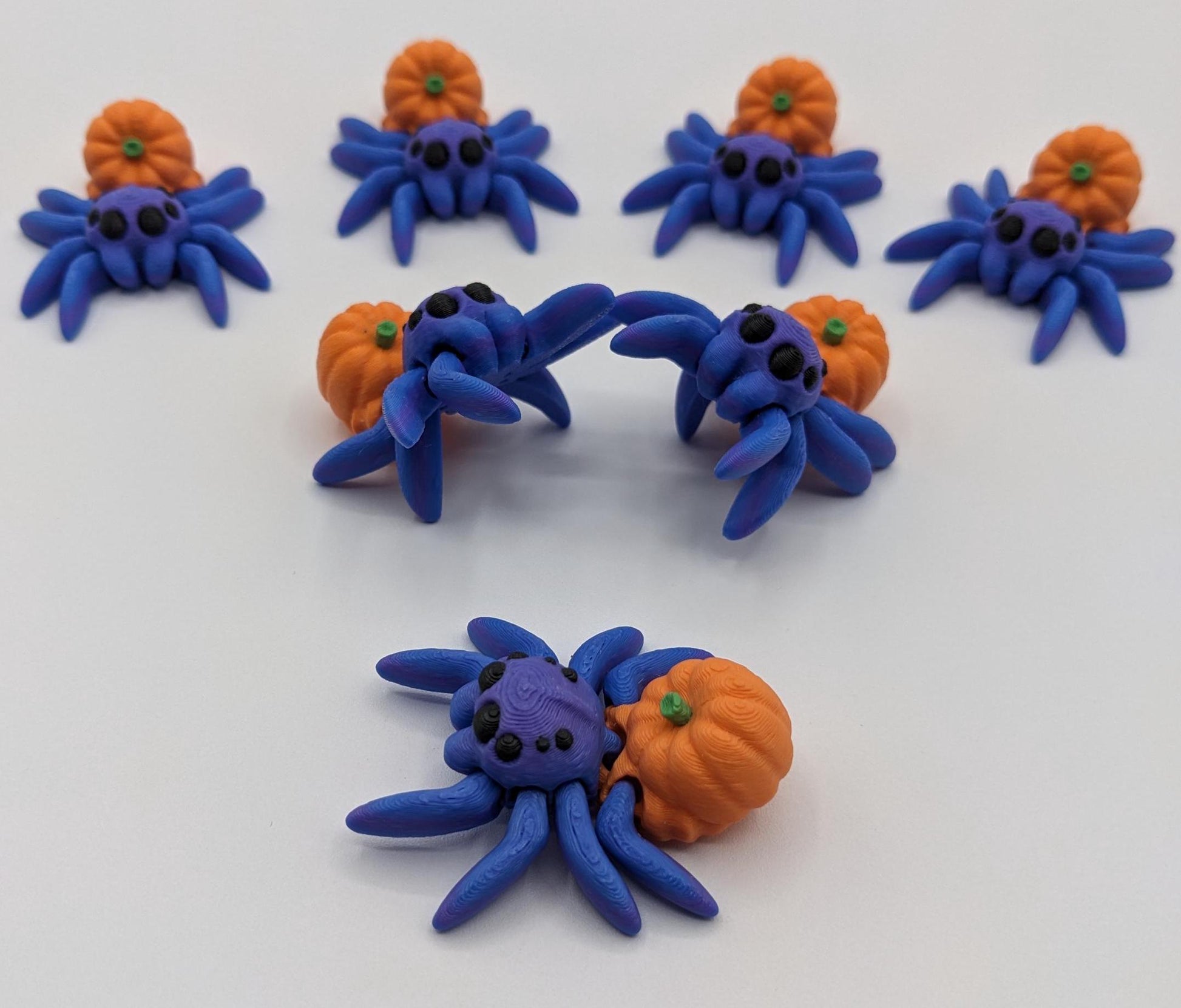 Introducing our Articulated Halloween Pumpkin Spider Fidget Toy, a delightful combination of spooky  fun and stress relief. Perfect for Halloween lovers and fidget enthusiasts, this spider toy offers a unique way to unwind and celebrate the season.