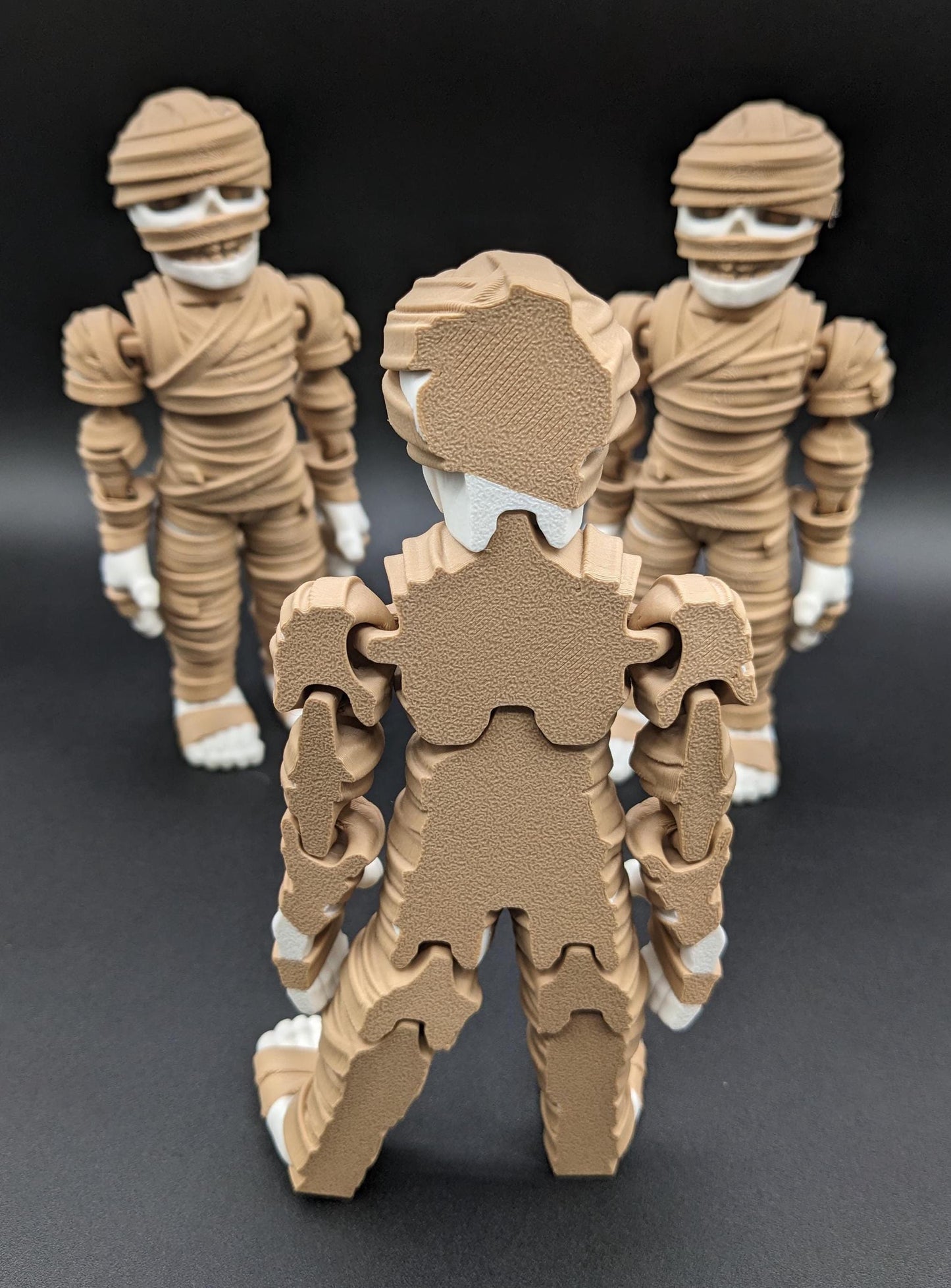 Introducing our Spooky Articulated Mummy Fidget Toy, a perfect blend of eerie charm and stress relief. Ideal for Halloween lovers and fidget enthusiasts, this mummy offers a unique way to relax and enjoy spooky vibes all year round.
