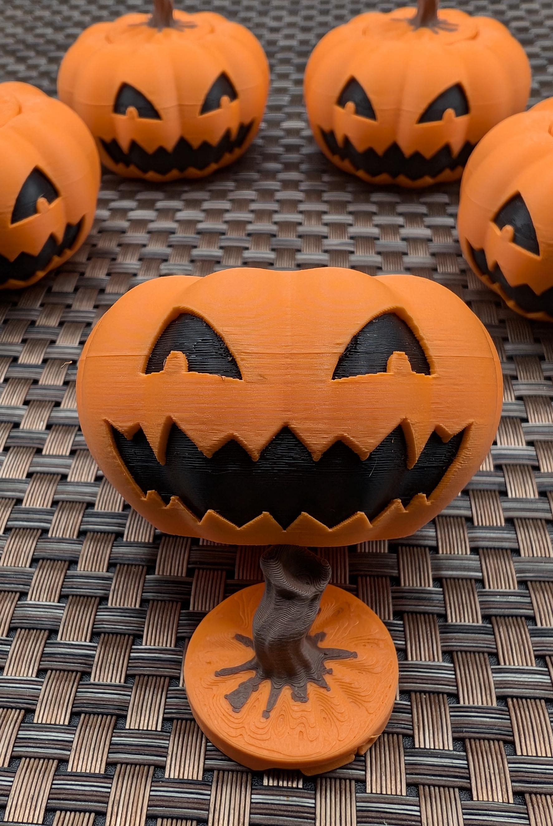 Introducing our Spooky Halloween Pumpkin Toy, a delightful blend of mischief & spooky fun. Perfect for Halloween enthusiasts & collectors, this pumpkin toy adds a playful touch to your seasonal decor. Top comes off to hide small items, even a spider!