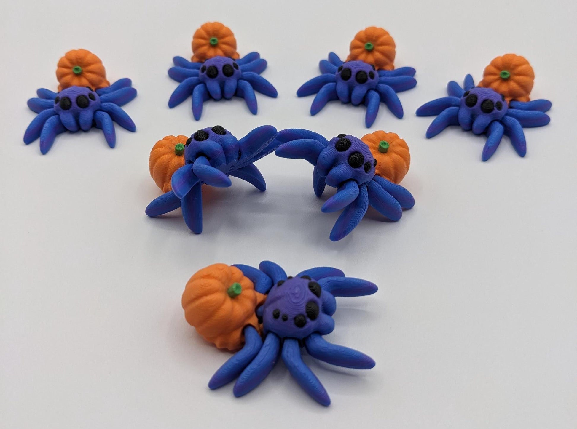 Introducing our Articulated Halloween Pumpkin Spider Fidget Toy, a delightful combination of spooky  fun and stress relief. Perfect for Halloween lovers and fidget enthusiasts, this spider toy offers a unique way to unwind and celebrate the season.