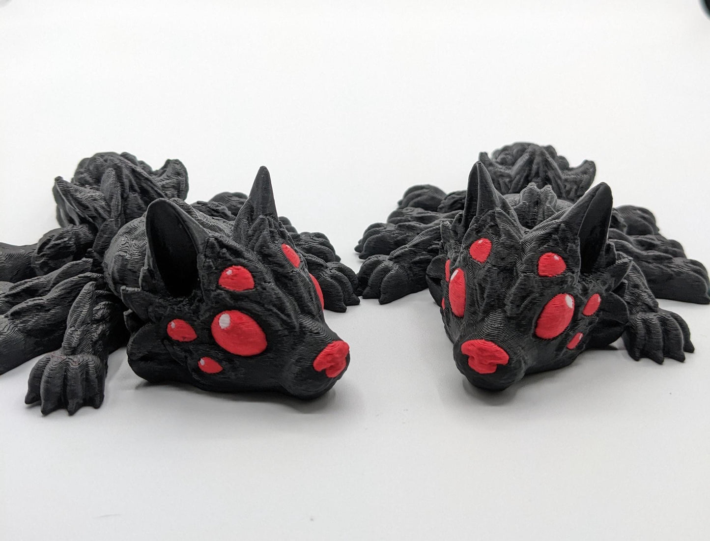 Our Large Articulated Wolf Spider features lifelike articulation, allowing you to pose it in various ways. Perfect for adding a creepy yet cool vibe to any room, this spider is a must-have for enthusiasts of all ages.