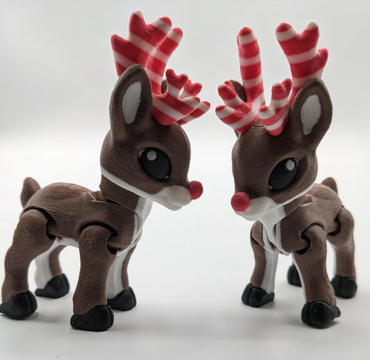 Our baby reindeer, inspired by holiday candy canes, is the perfect blend of fun & festive  creativity. Fully articulated & poseable body, this fidget toy is ideal for stress relief, creative play, or adding a whimsical touch to your Christmas decor.