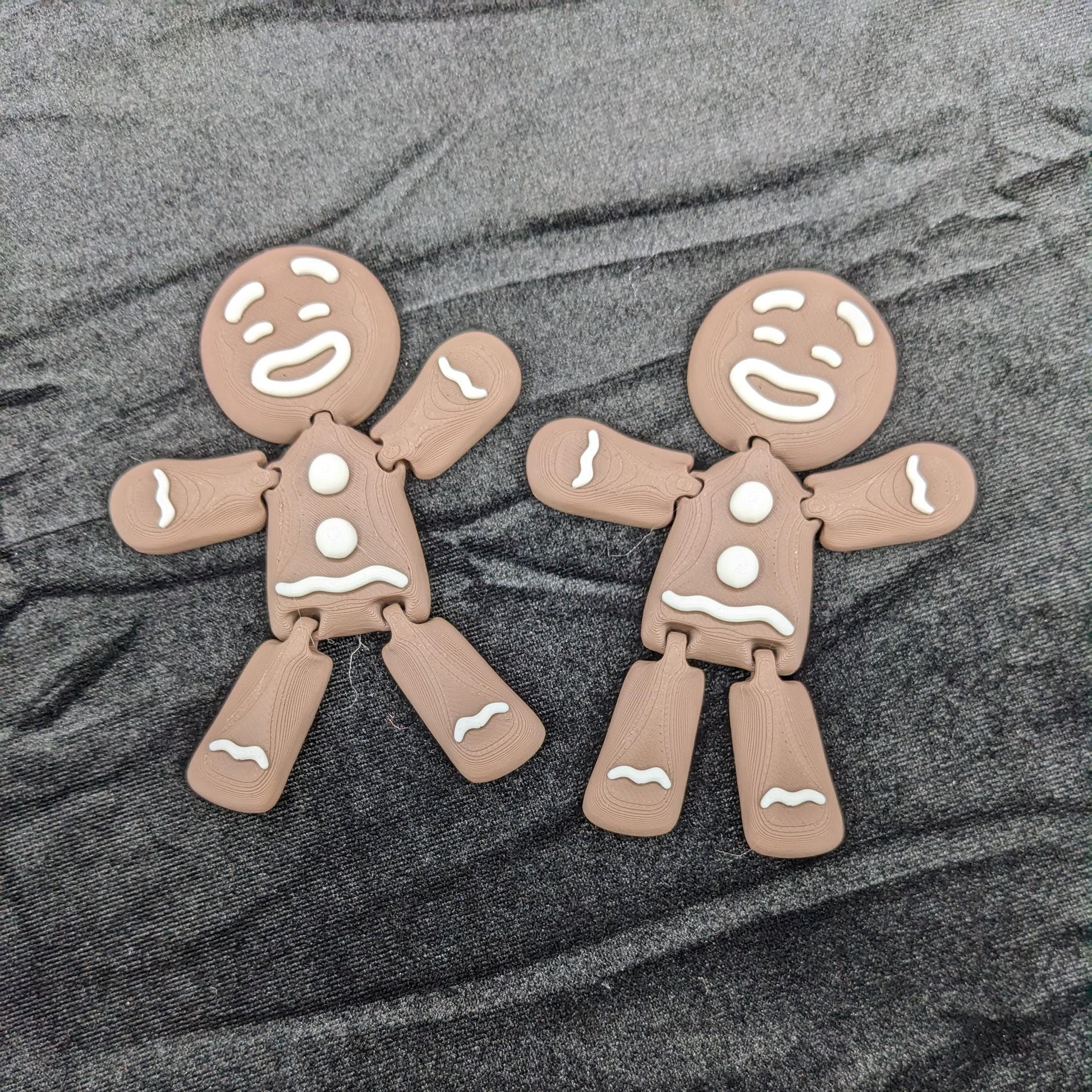 Celebrate the holiday season with our Adorable Articulated Gingerbread Man Toy. This delightful gingerbread man is perfect for festive decor and playful fun, making it an ideal addition to your Christmas celebrations.