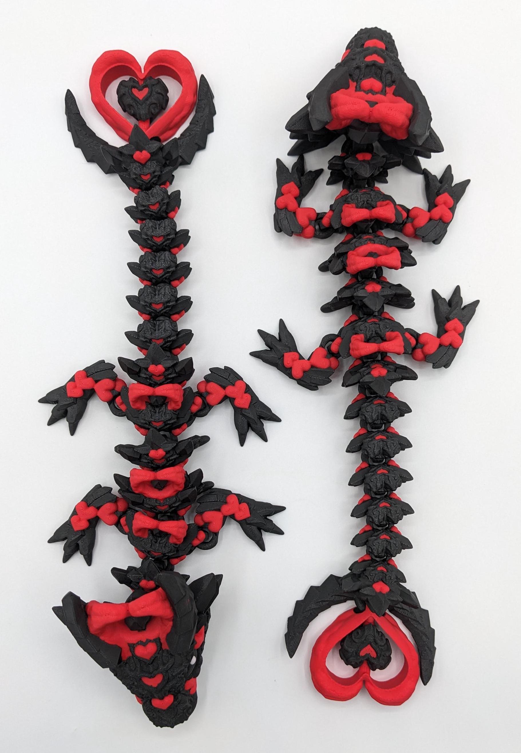 Meet the Elegant Articulated Baby Dark Heart Dragon, a stunning blend of mystery, grace, and intricate design. This captivating 3D-printed dragon is perfect for dragon enthusiasts, collectors, or anyone who loves unique and magical creations.
