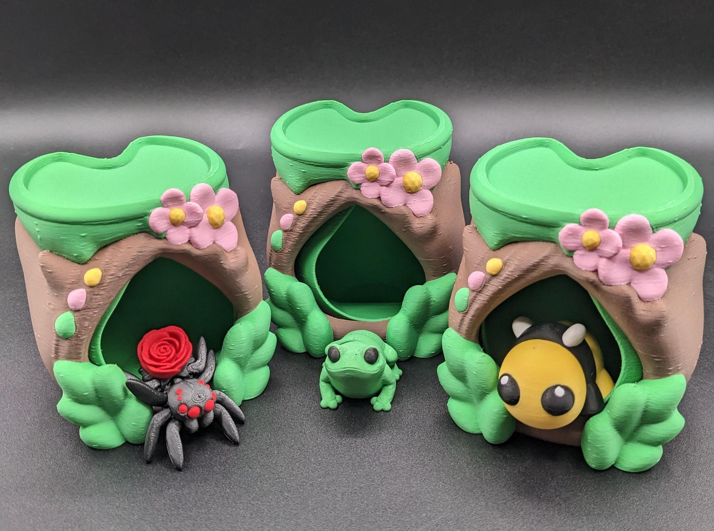 Give your little 3D fidget friend the perfect home with the Cozy Frog Hut! This adorable 3D-printed hideaway is designed to provide your 3D printed frogs, toads, spiders, and other small desk buddies with a cozy and whimsical space to relax.