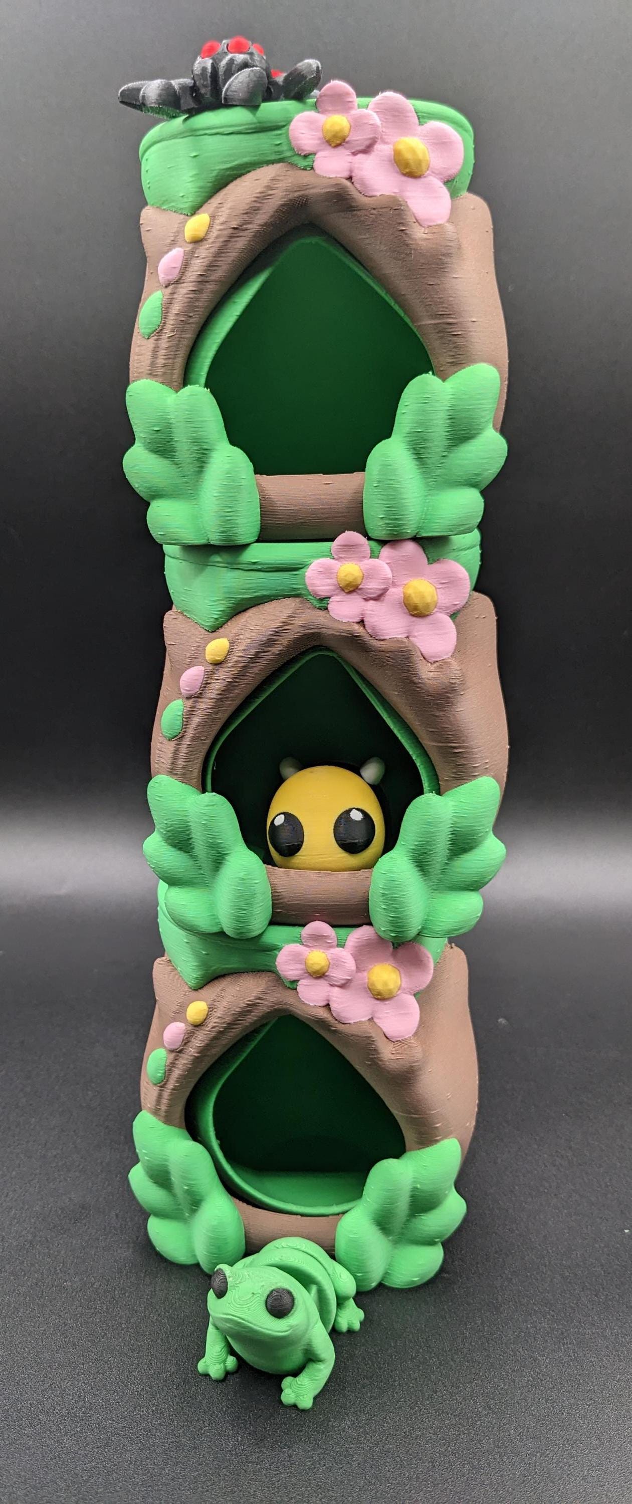 Give your little 3D fidget friend the perfect home with the Cozy Frog Hut! This adorable 3D-printed hideaway is designed to provide your 3D printed frogs, toads, spiders, and other small desk buddies with a cozy and whimsical space to relax.