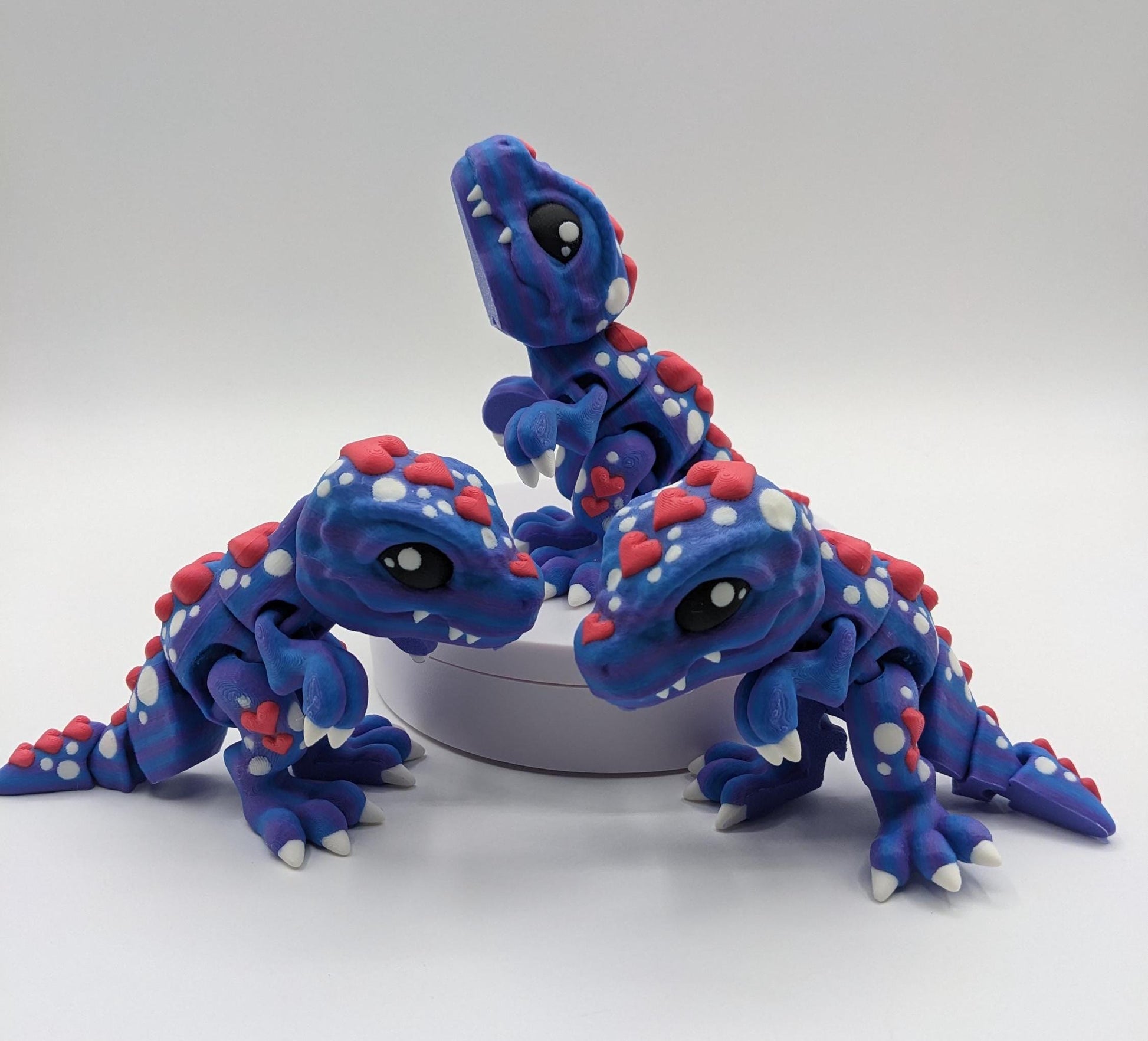 Surprise your loved ones with the Sweet Valentine’s Articulated Tiny Heart T-Rex—a delightful 3D-printed fidget toy that combines the charm of dinosaurs with the love-filled theme of Valentine’s Day!
