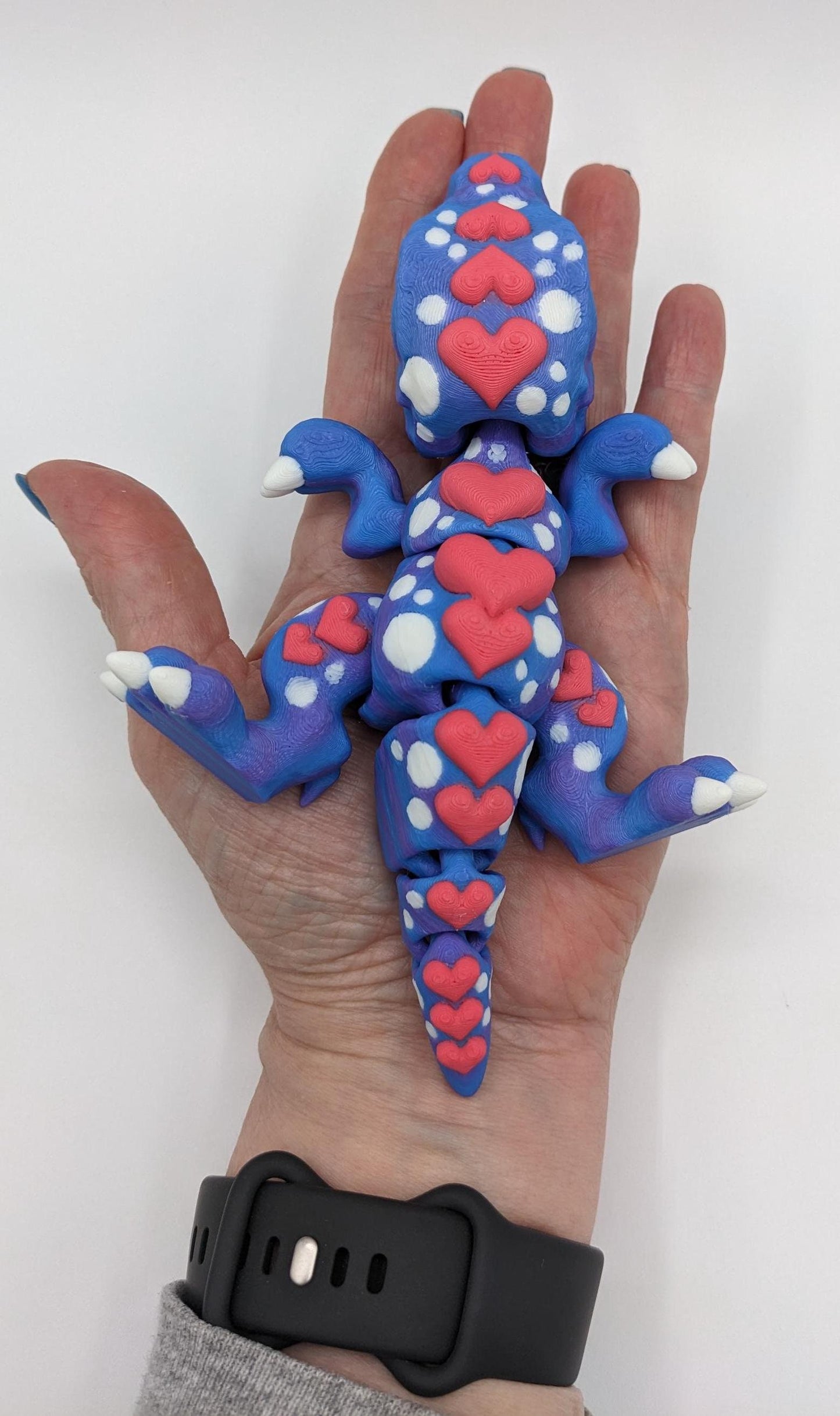 Surprise your loved ones with the Sweet Valentine’s Articulated Tiny Heart T-Rex—a delightful 3D-printed fidget toy that combines the charm of dinosaurs with the love-filled theme of Valentine’s Day!