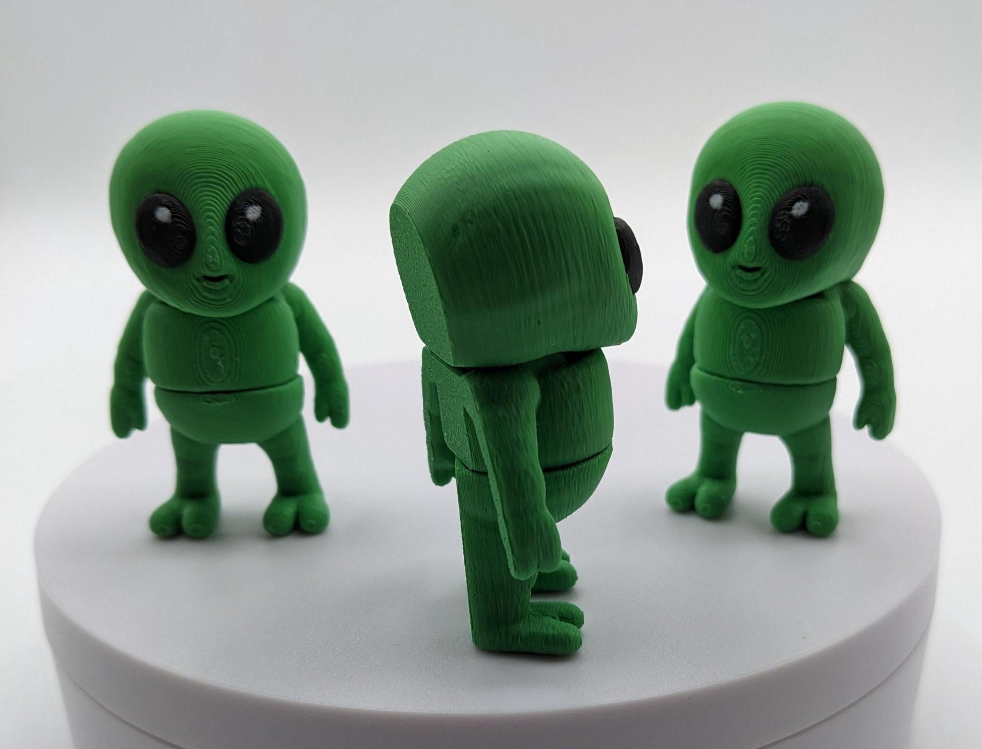 Say hello to the Tiny Alien Fidget Toy, a fun and quirky companion thatâs out of this world! This 3D-printed alien is designed for fidgeting, stress relief, and endless entertainment. Its compact size makes it perfect to carry in your pocket, and its unique design is sure to spark smiles wherever you go. Whether youâre looking for a fun desk toy, a creative gift, or a unique collectible, this tiny alien is a must-have!
