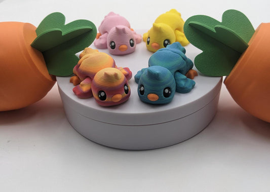 Hop into the fun of Easter with the Carrot Egg and/or Flexi Chick Fidget Toy! This adorable 3D-print combines a playful carrot egg and a flexible, wiggly chick, making it the perfect addition to your Easter basket, a fun gift, or a delightful fidget toy for kids and adults alike.