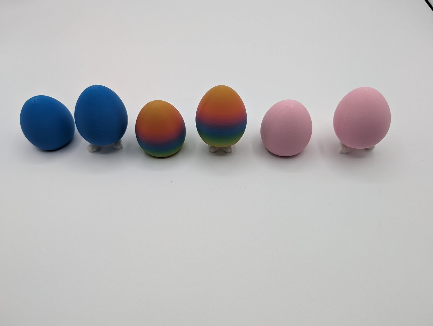 3D printed Easter eggs with collapsible legs