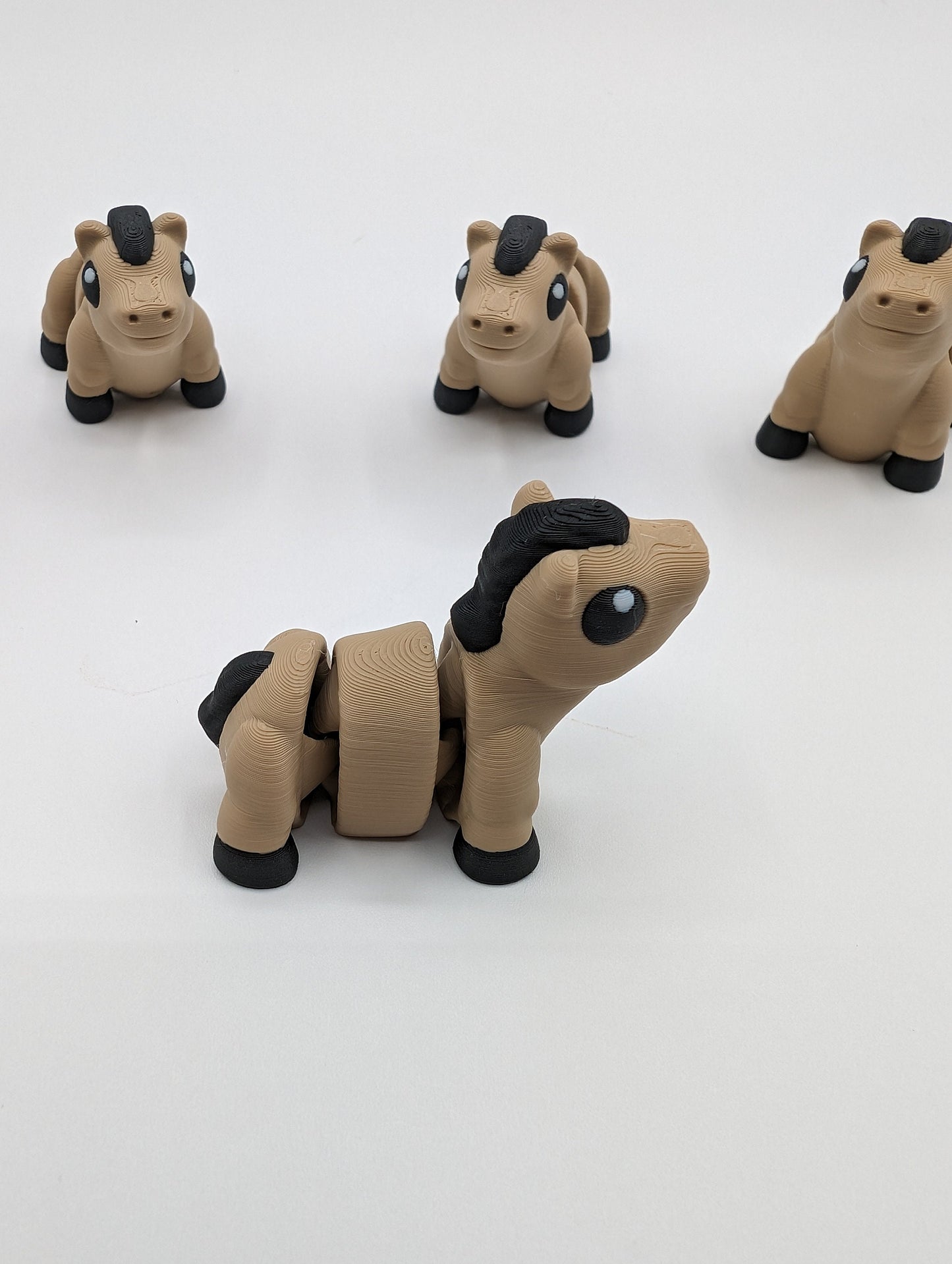 Tiny Horse Fidget Toy 3D Printed Pony Articulated Stress Relief Cute Sensory Toy for Relaxation and Focus