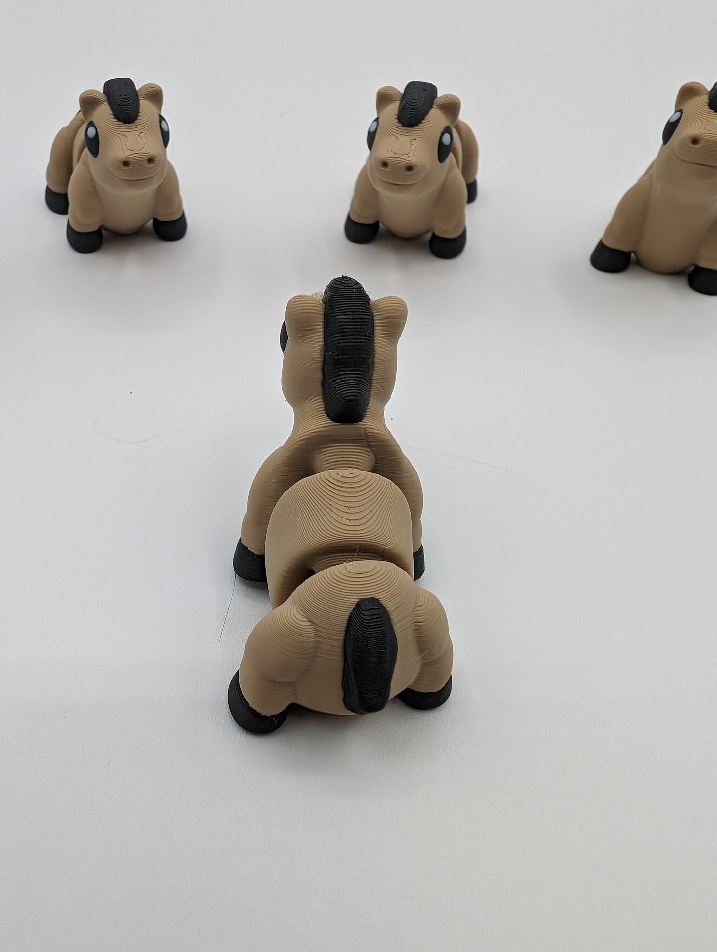 Tiny Horse Fidget Toy 3D Printed Pony Articulated Stress Relief Cute Sensory Toy for Relaxation and Focus