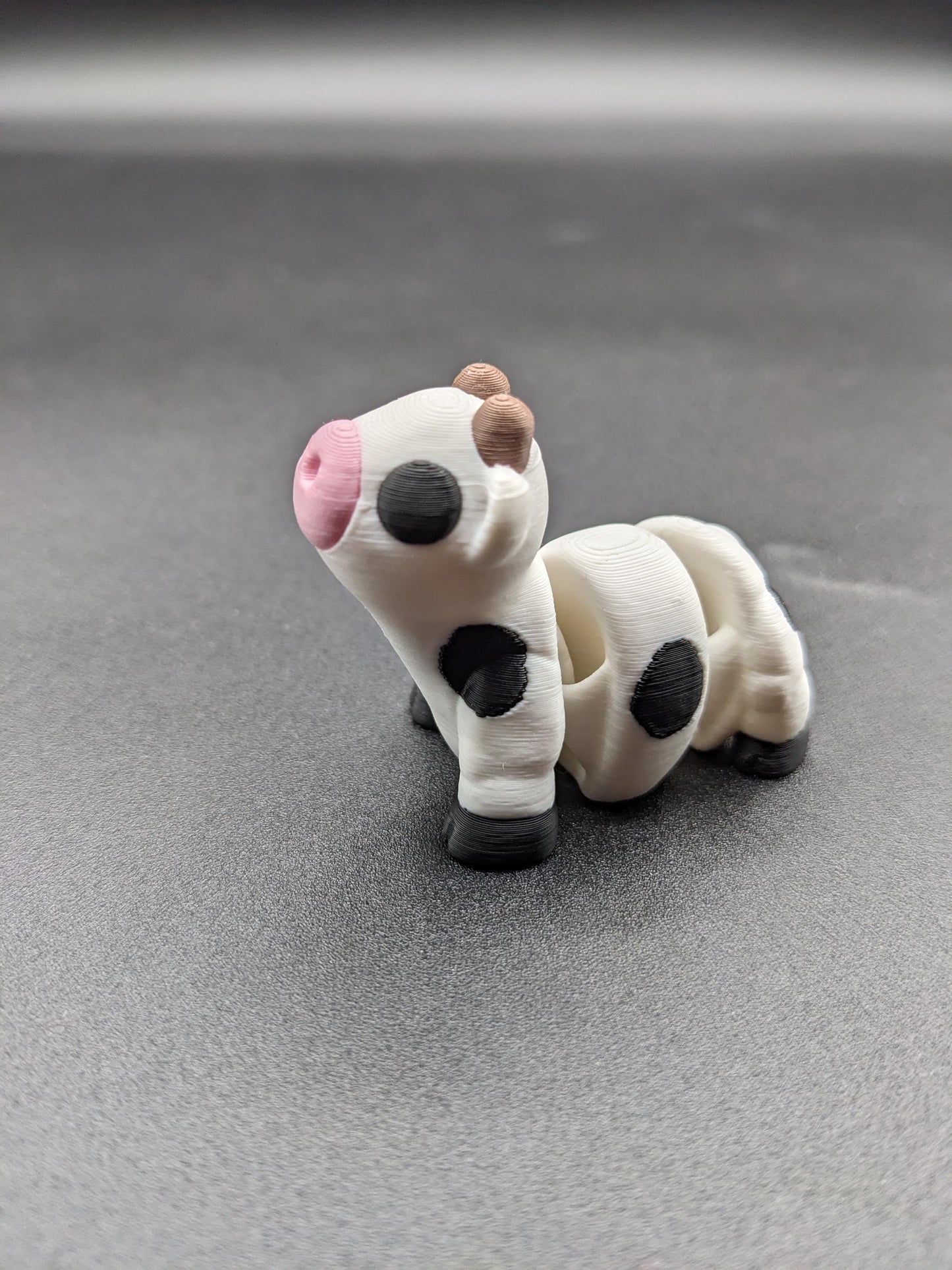 Cow Adorable Baby Cow Fidget Toy 3D Printed Articulated Stress Relief Cute Sensory Toy for Relaxation and Focus