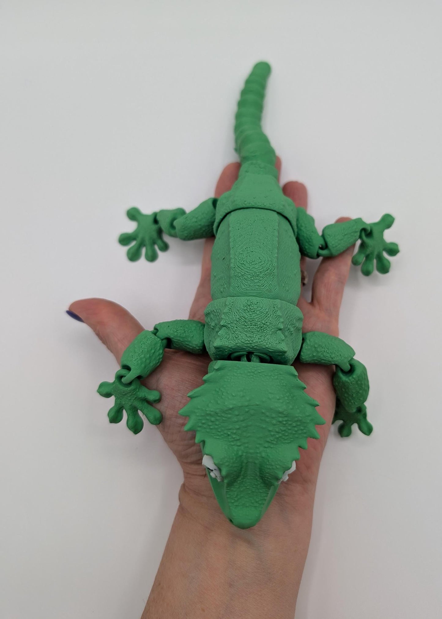 Gecko Articulated Crested Gecko Fidget Adorable Stress Relief Toy Desk Stress Toy Lizard Decoration.