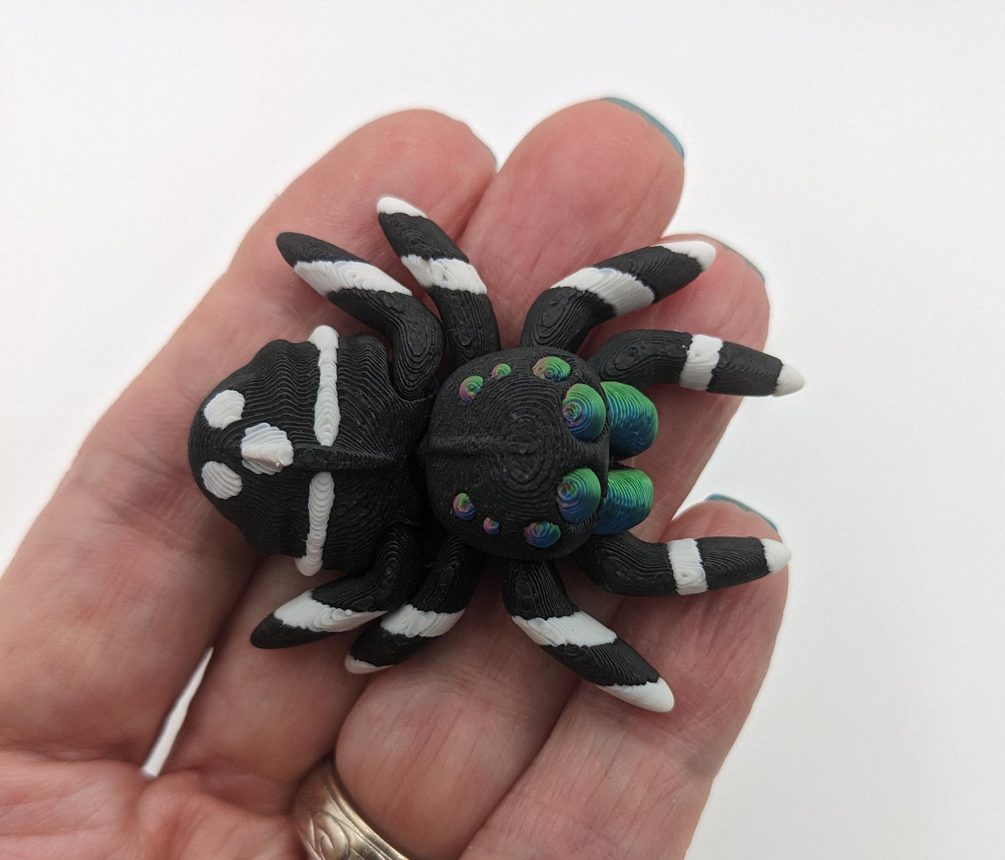 JUMPING ARTICULATING SPIDER , Fidget Toy, Desk Stress Toy