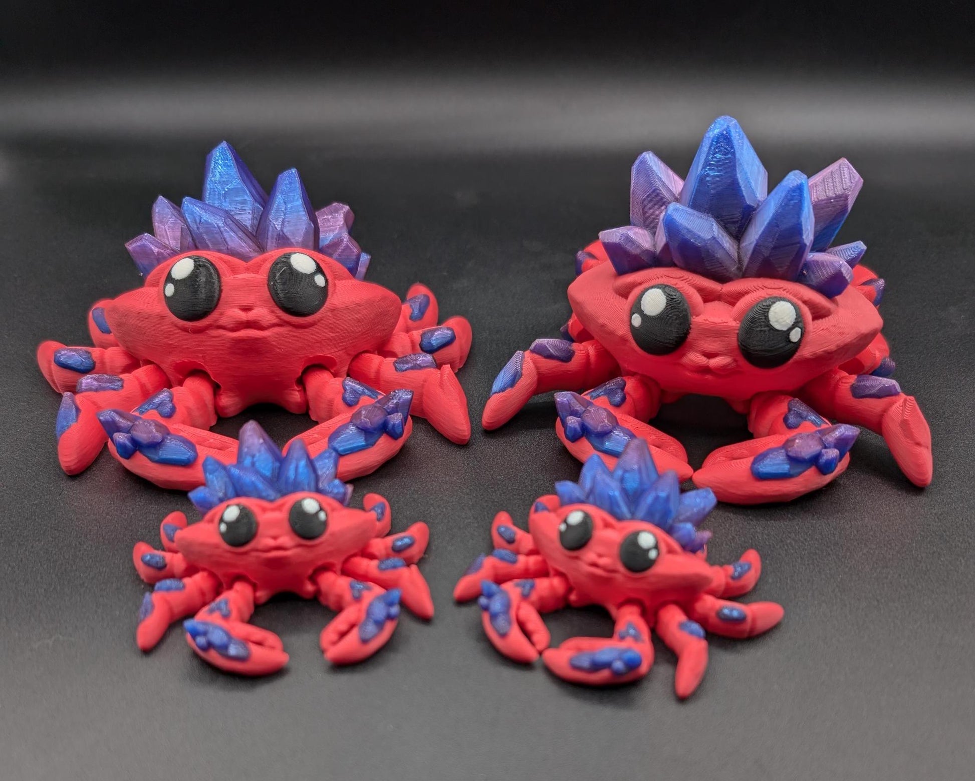 Introducing our Articulated Crystal Gemstone Crab Fidget Toy, a captivating blend of beauty and stress relief. Perfect for fidget enthusiasts and ocean lovers, this charming crab offers a unique way to unwind.