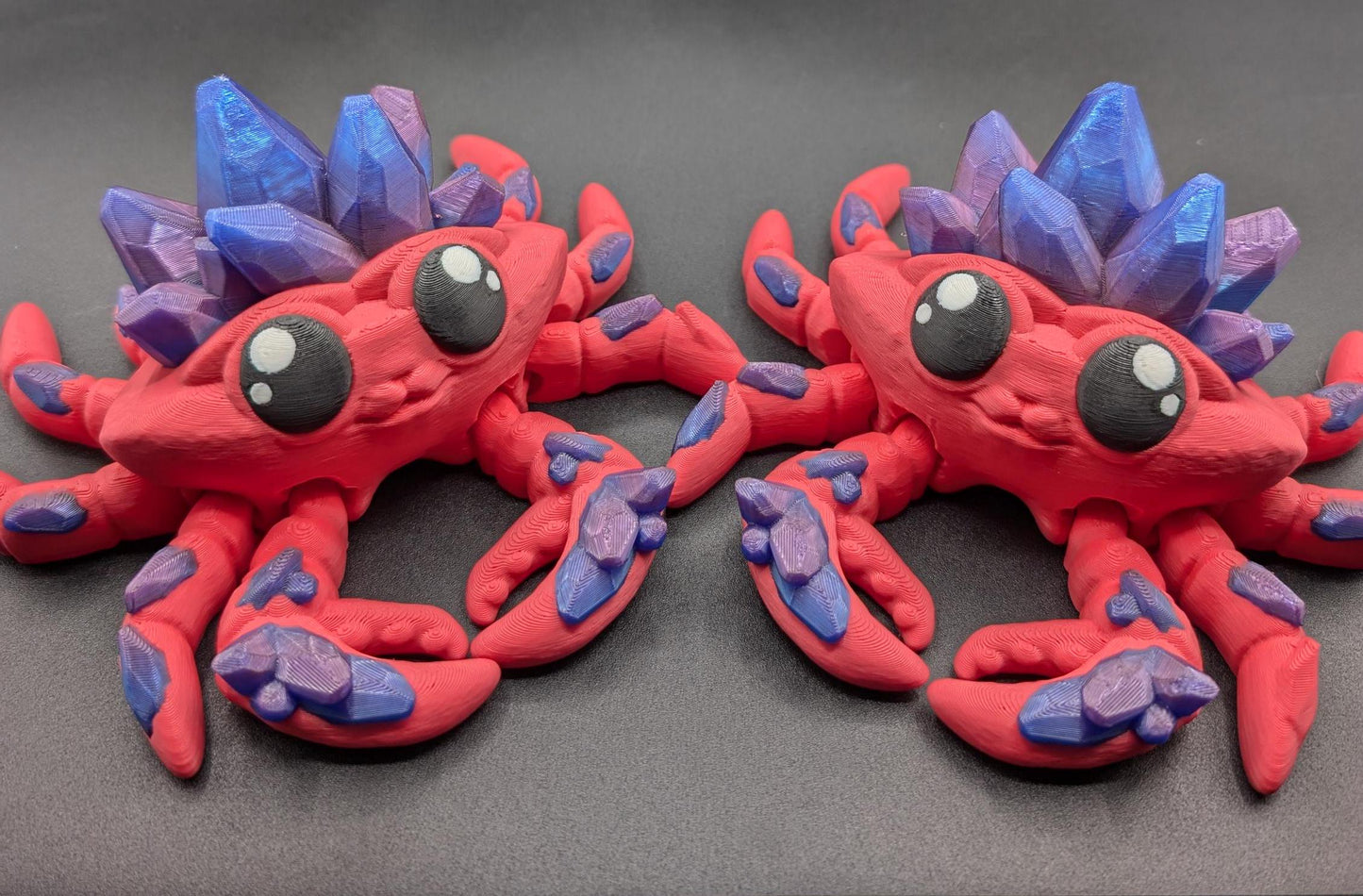 Introducing our Articulated Crystal Gemstone Crab Fidget Toy, a captivating blend of beauty and stress relief. Perfect for fidget enthusiasts and ocean lovers, this charming crab offers a unique way to unwind.