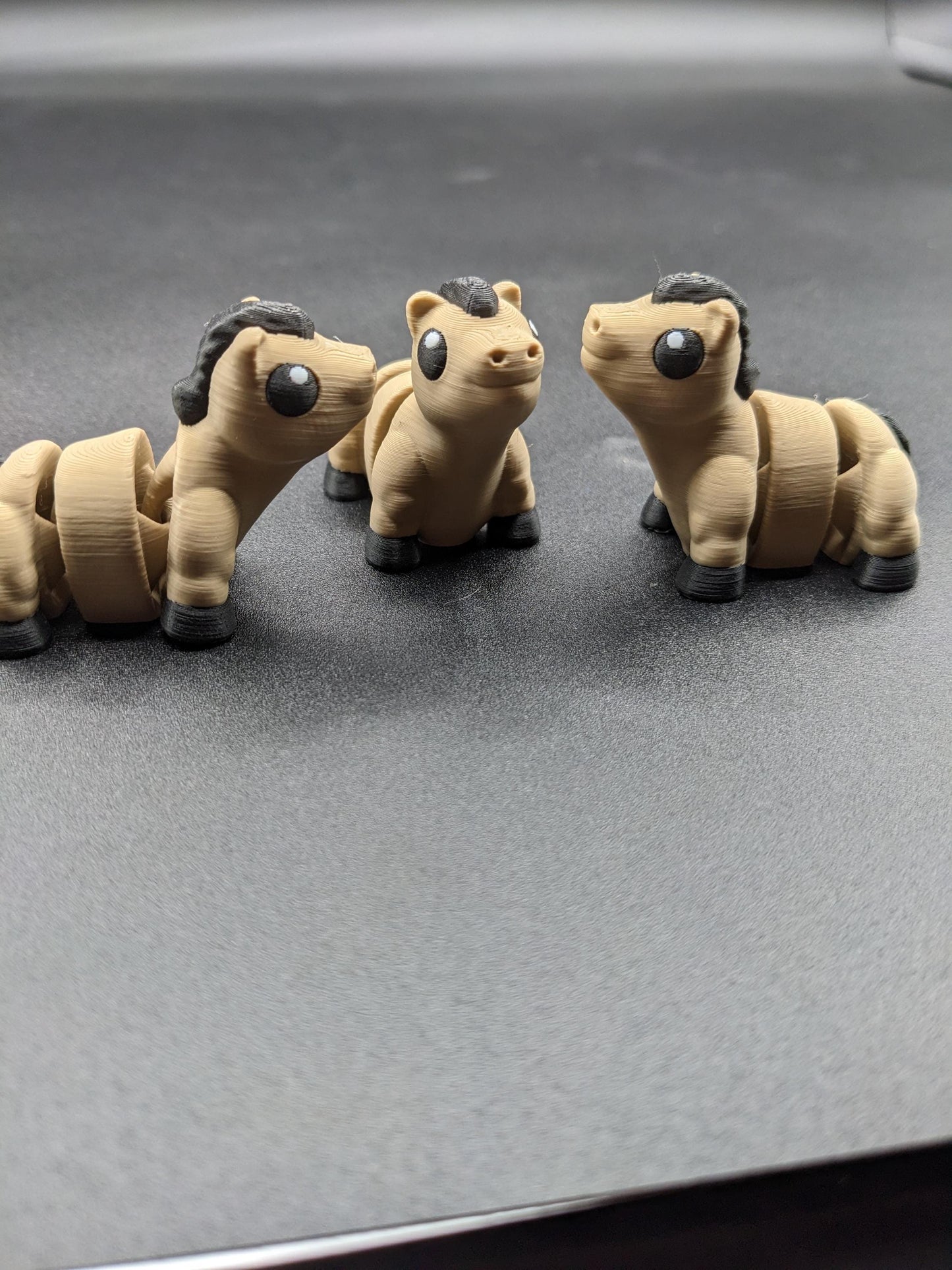 Tiny Horse Fidget Toy 3D Printed Pony Articulated Stress Relief Cute Sensory Toy for Relaxation and Focus