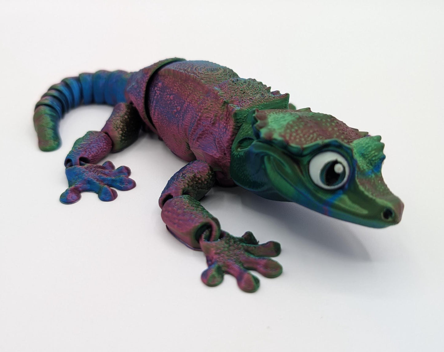 Gecko Articulated Crested Gecko Fidget Adorable Stress Relief Toy Desk Stress Toy Lizard Decoration.
