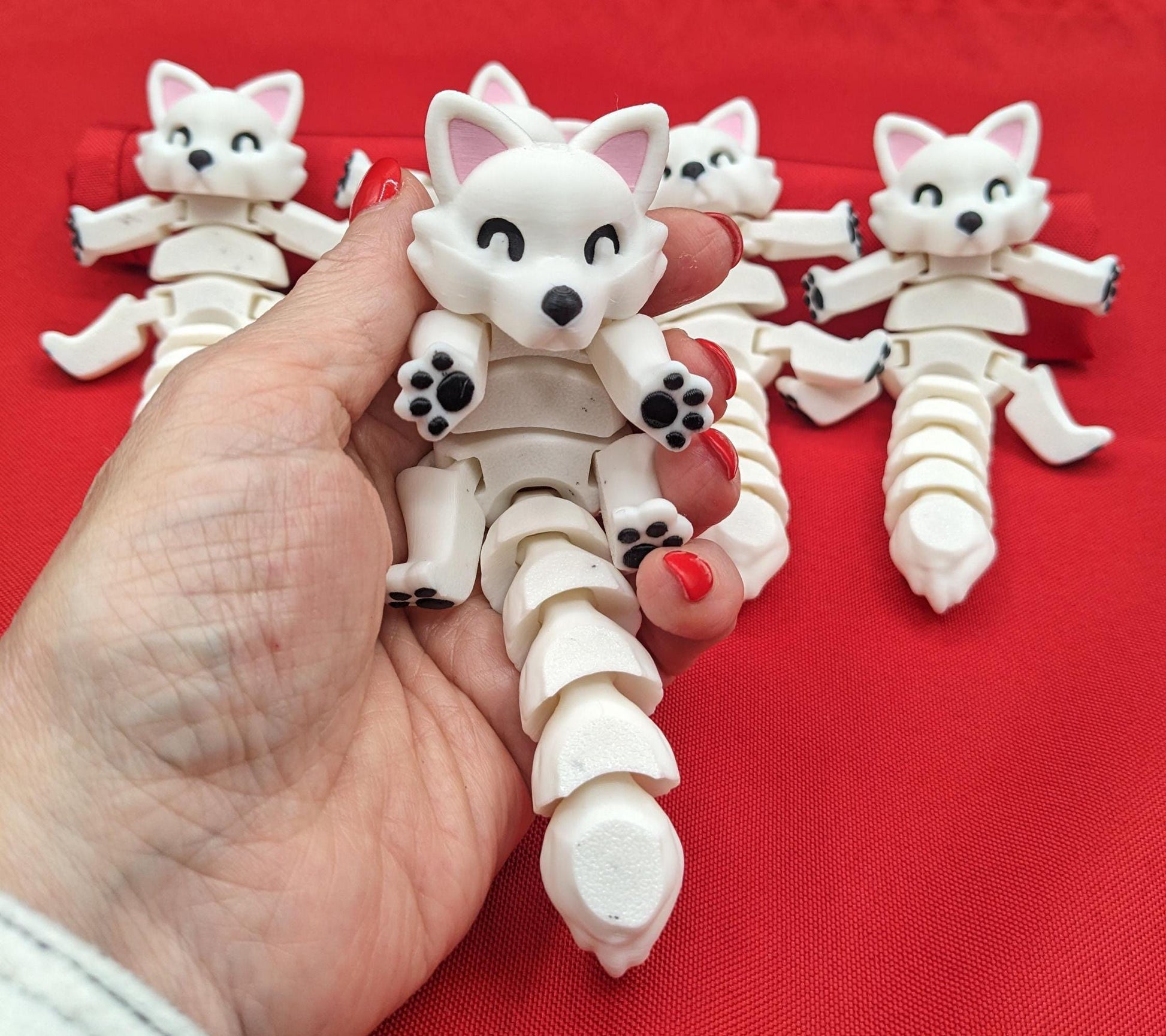 Bring the beauty of the Arctic into your hands with our Articulated Arctic Fox Fidget Toy with movable joints, allowing you to pose & play with it in countless ways. Ideal for fidgeting, stress relief, & imaginative play.