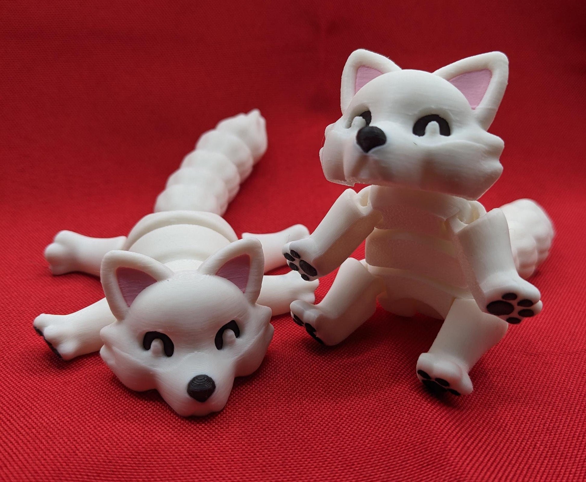 Bring the beauty of the Arctic into your hands with our Articulated Arctic Fox Fidget Toy with movable joints, allowing you to pose & play with it in countless ways. Ideal for fidgeting, stress relief, & imaginative play.