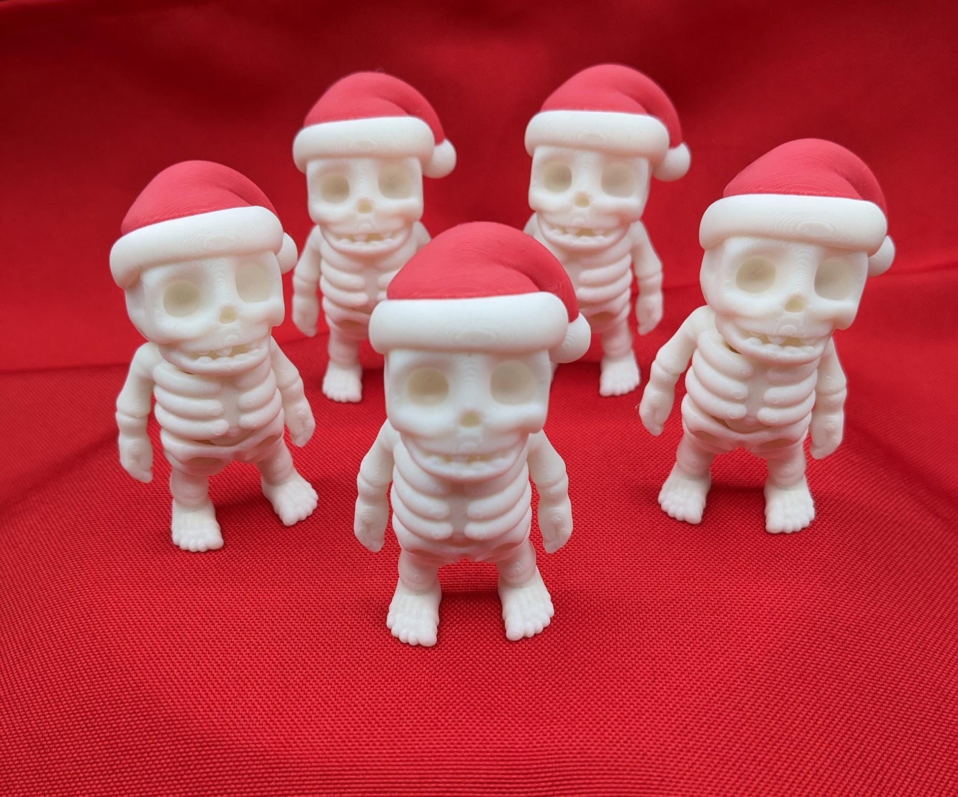 Add a playful twist to your holiday season with the Festive Flexi Christmas Santa Skeleton Fidget Toy! This unique combination of holiday cheer and spooky fun makes it the perfect toy for all ages.