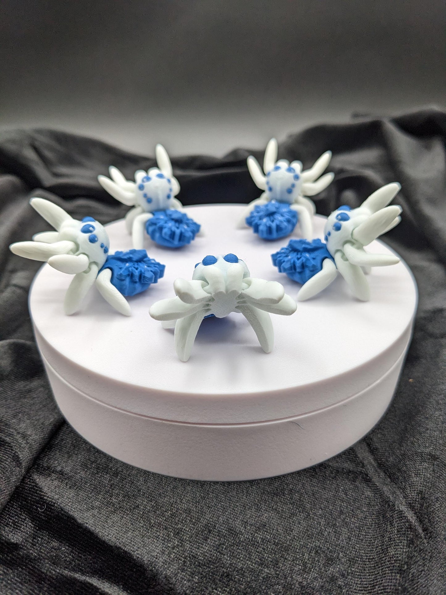 Capture the beauty of winter with our Articulated Snowflake Spider Fidget Toy! This one-of-a-kind spider features intricate snowflake design on its body adding a festive and elegant touch to its playful functionality.