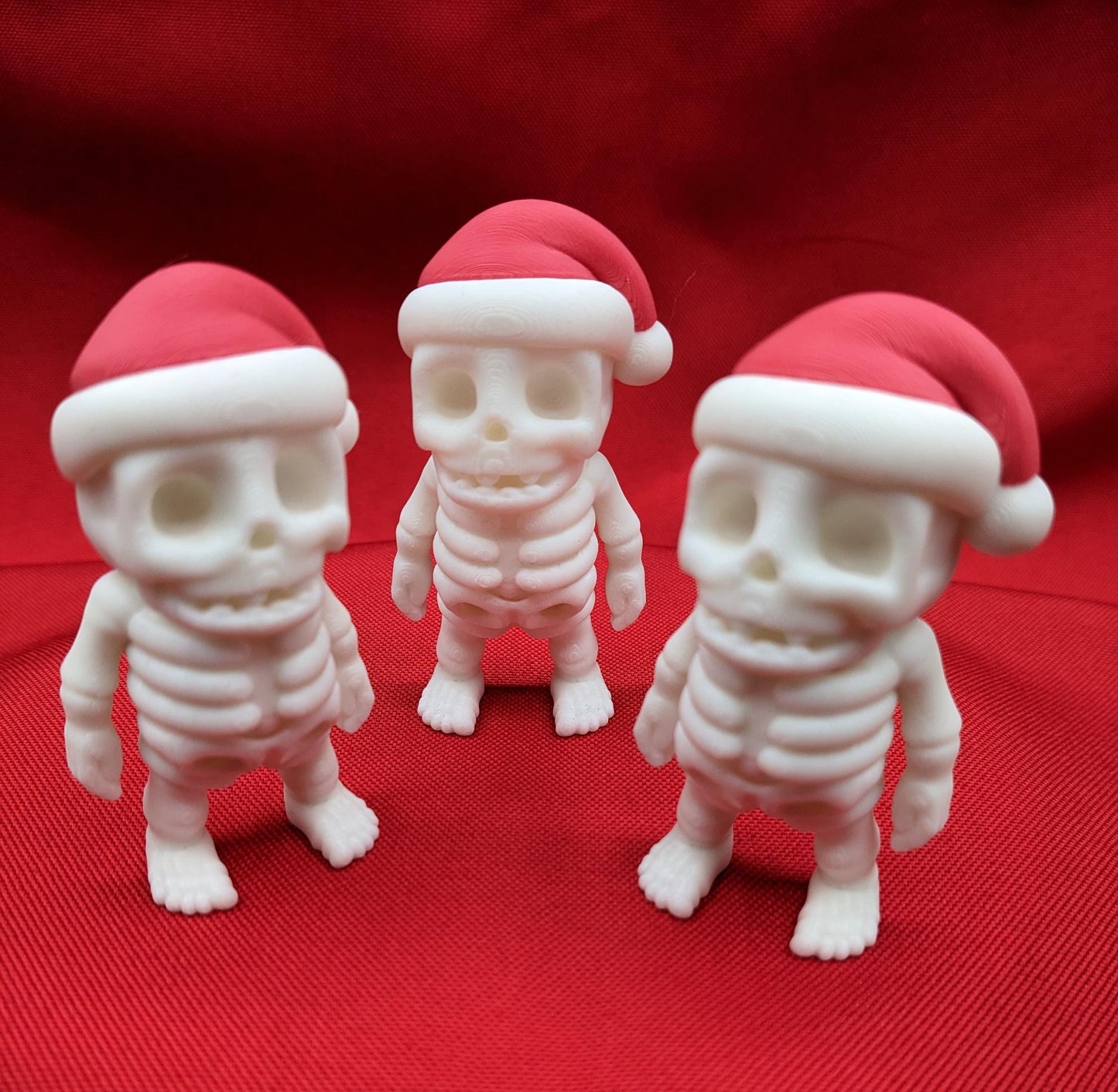 Add a playful twist to your holiday season with the Festive Flexi Christmas Santa Skeleton Fidget Toy! This unique combination of holiday cheer and spooky fun makes it the perfect toy for all ages.