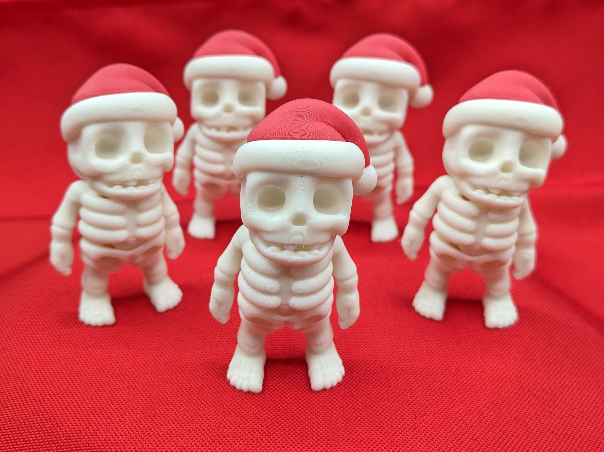 Add a playful twist to your holiday season with the Festive Flexi Christmas Santa Skeleton Fidget Toy! This unique combination of holiday cheer and spooky fun makes it the perfect toy for all ages.