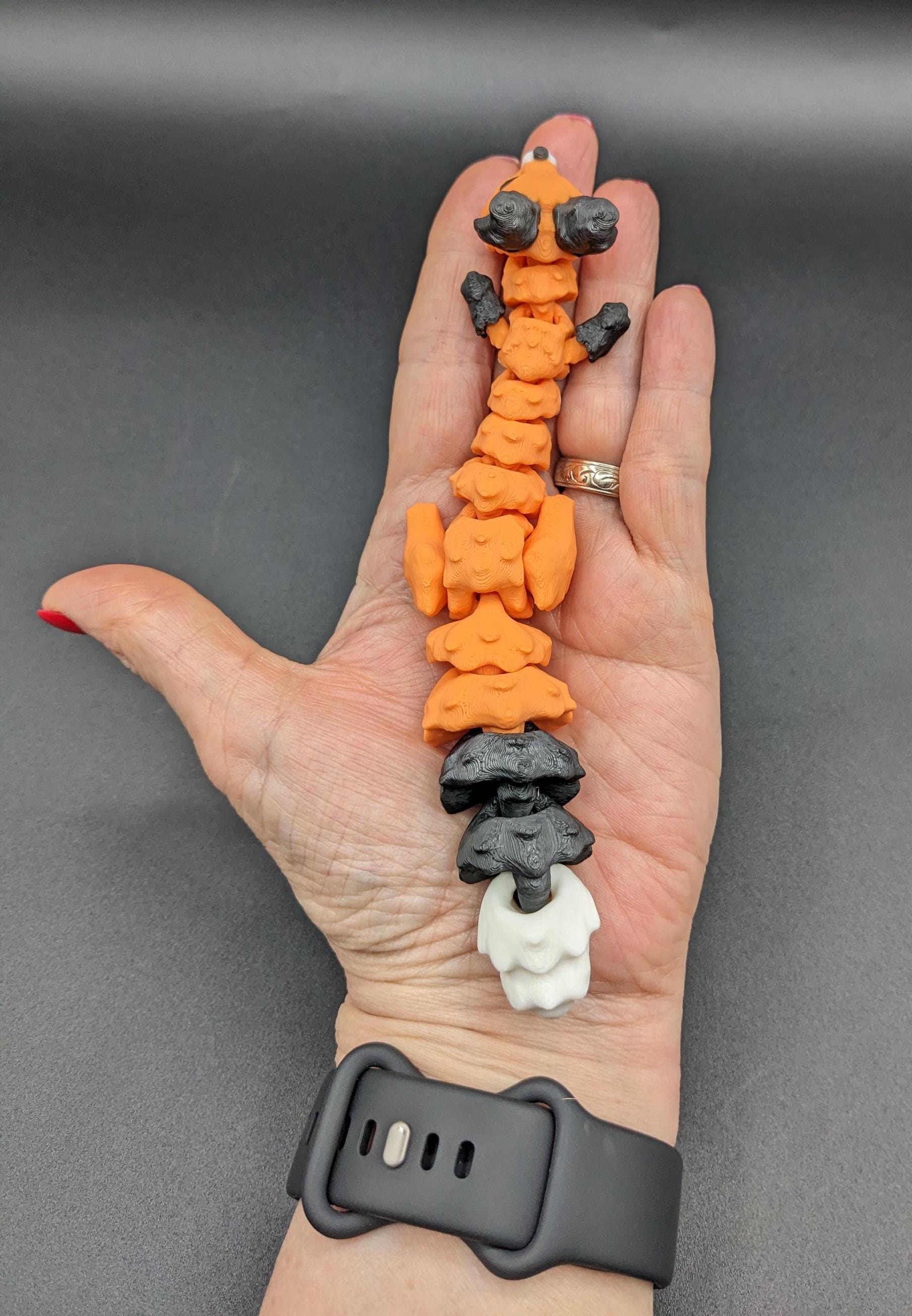Our Articulated Yuna Fox is a playful & functional fidget toy perfect for reducing stress, fueling creativity, & adding charm to your day. Yuna Fox is the perfect desk or computer buddy ready to add sweetness to your day.