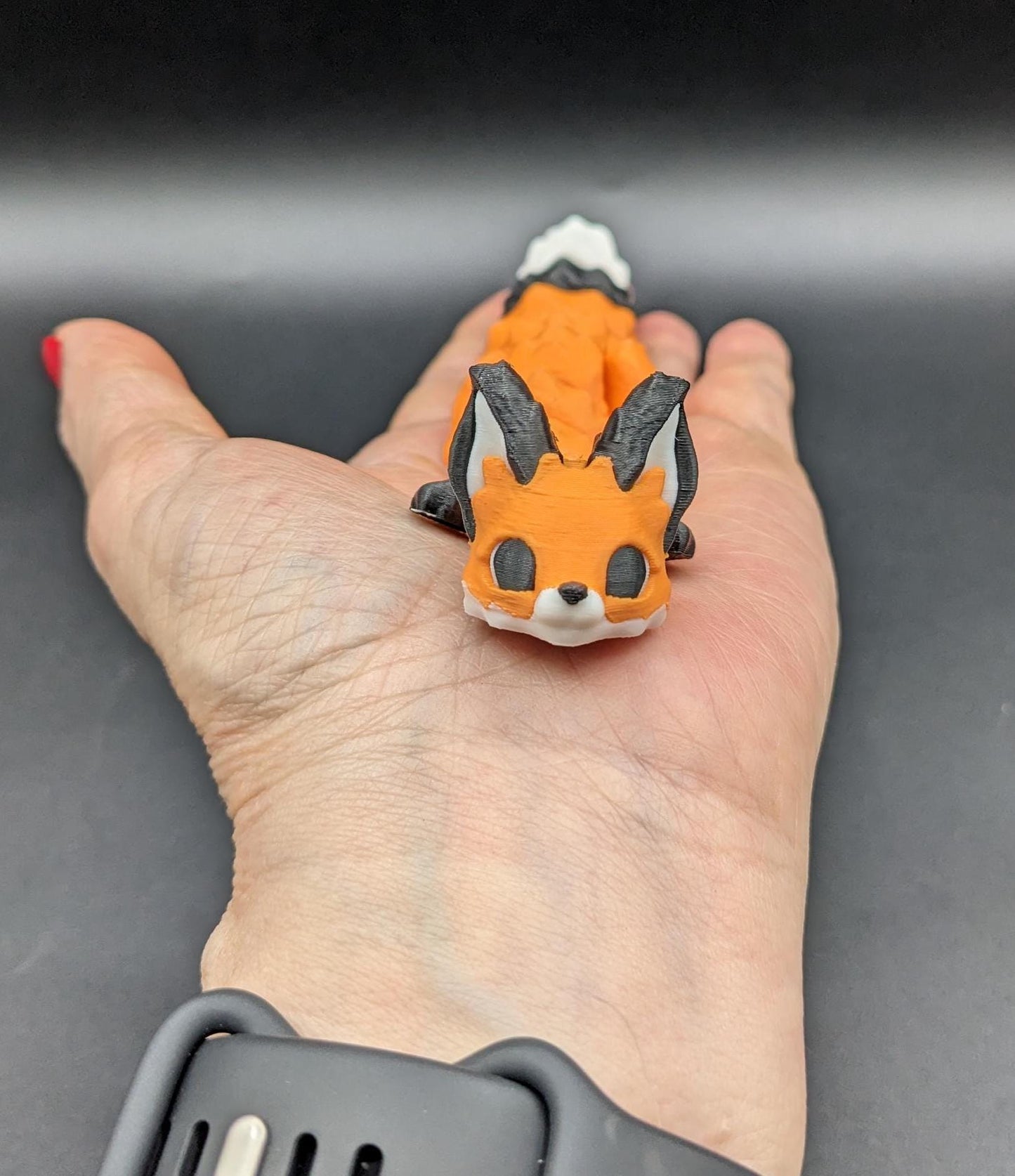 Our Articulated Yuna Fox is a playful & functional fidget toy perfect for reducing stress, fueling creativity, & adding charm to your day. Yuna Fox is the perfect desk or computer buddy ready to add sweetness to your day.
