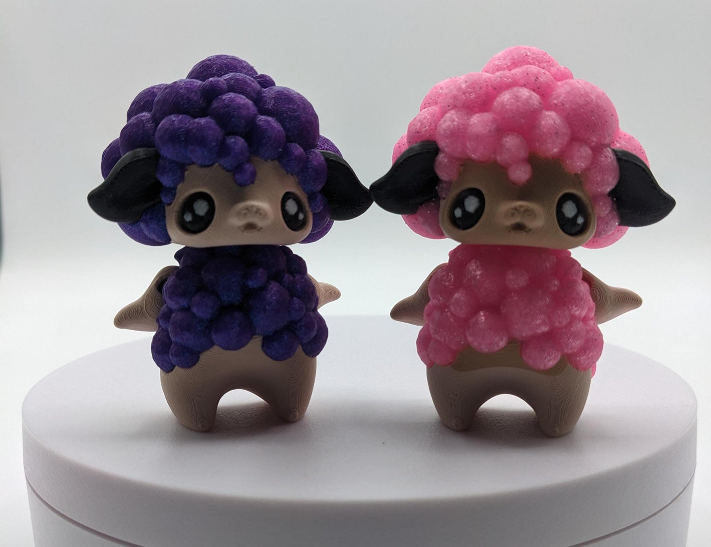 Our delightful pixie sheep  is articulated  making it perfect for fidgeting, stress relief, or as a playful desk companion. With its whimsical pixie-inspired design and customizable colors, this sheep is an enchanting addition to any collection.