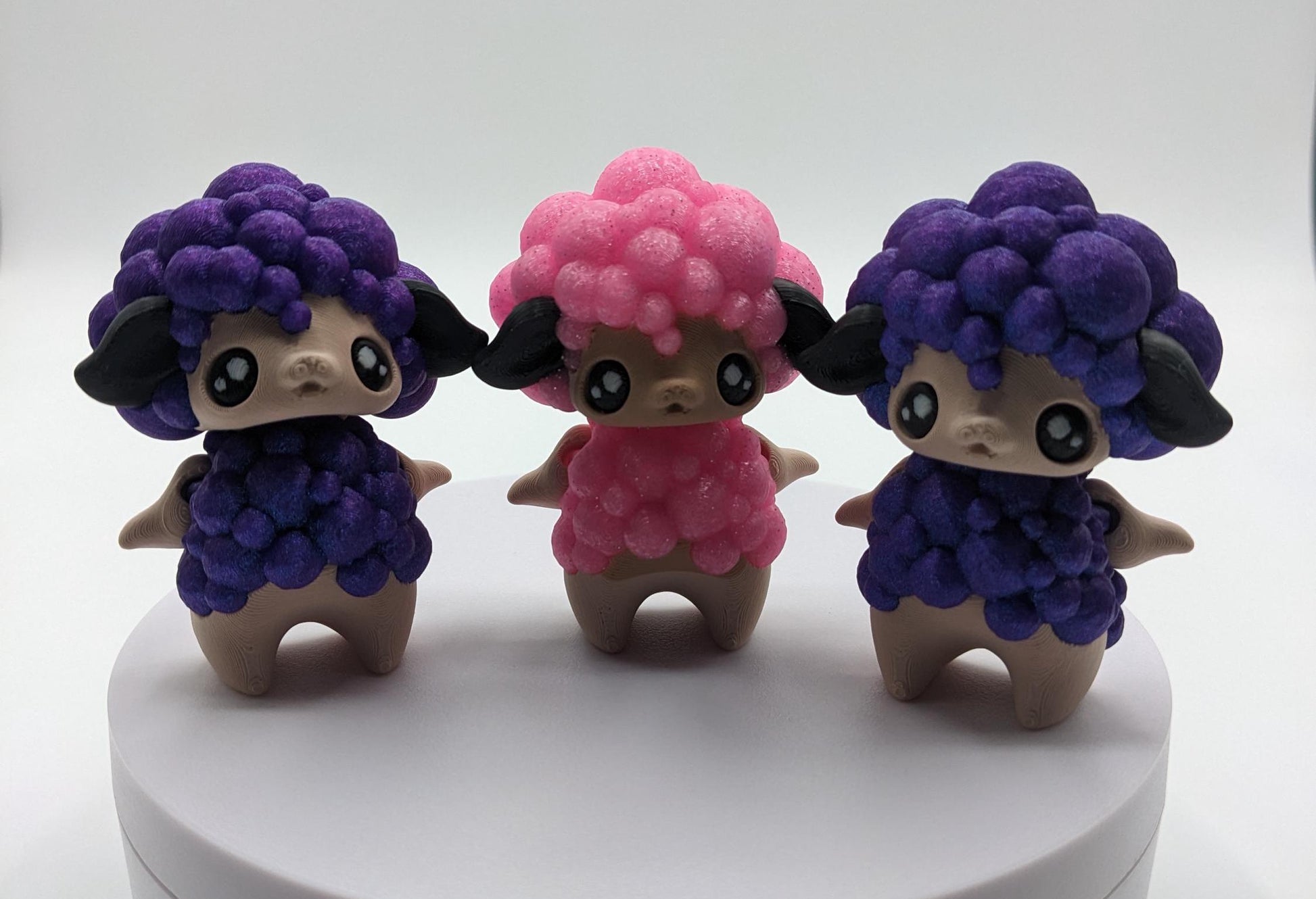 Our delightful pixie sheep  is articulated  making it perfect for fidgeting, stress relief, or as a playful desk companion. With its whimsical pixie-inspired design and customizable colors, this sheep is an enchanting addition to any collection.