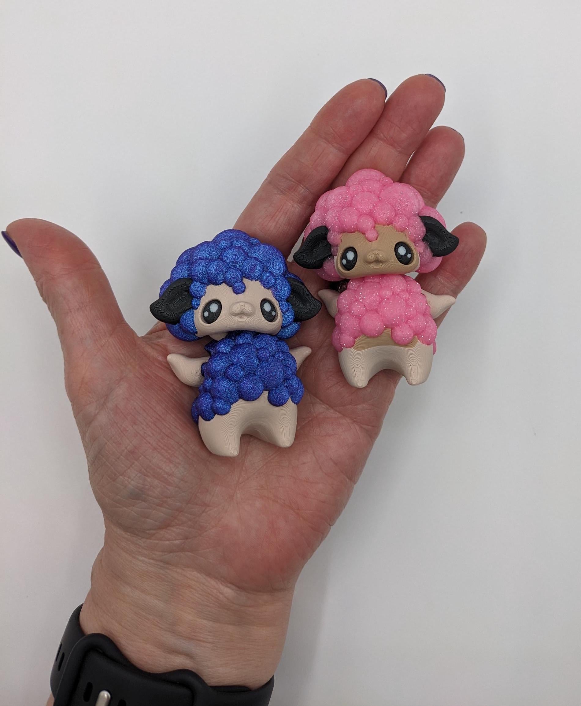 Our delightful pixie sheep  is articulated  making it perfect for fidgeting, stress relief, or as a playful desk companion. With its whimsical pixie-inspired design and customizable colors, this sheep is an enchanting addition to any collection.