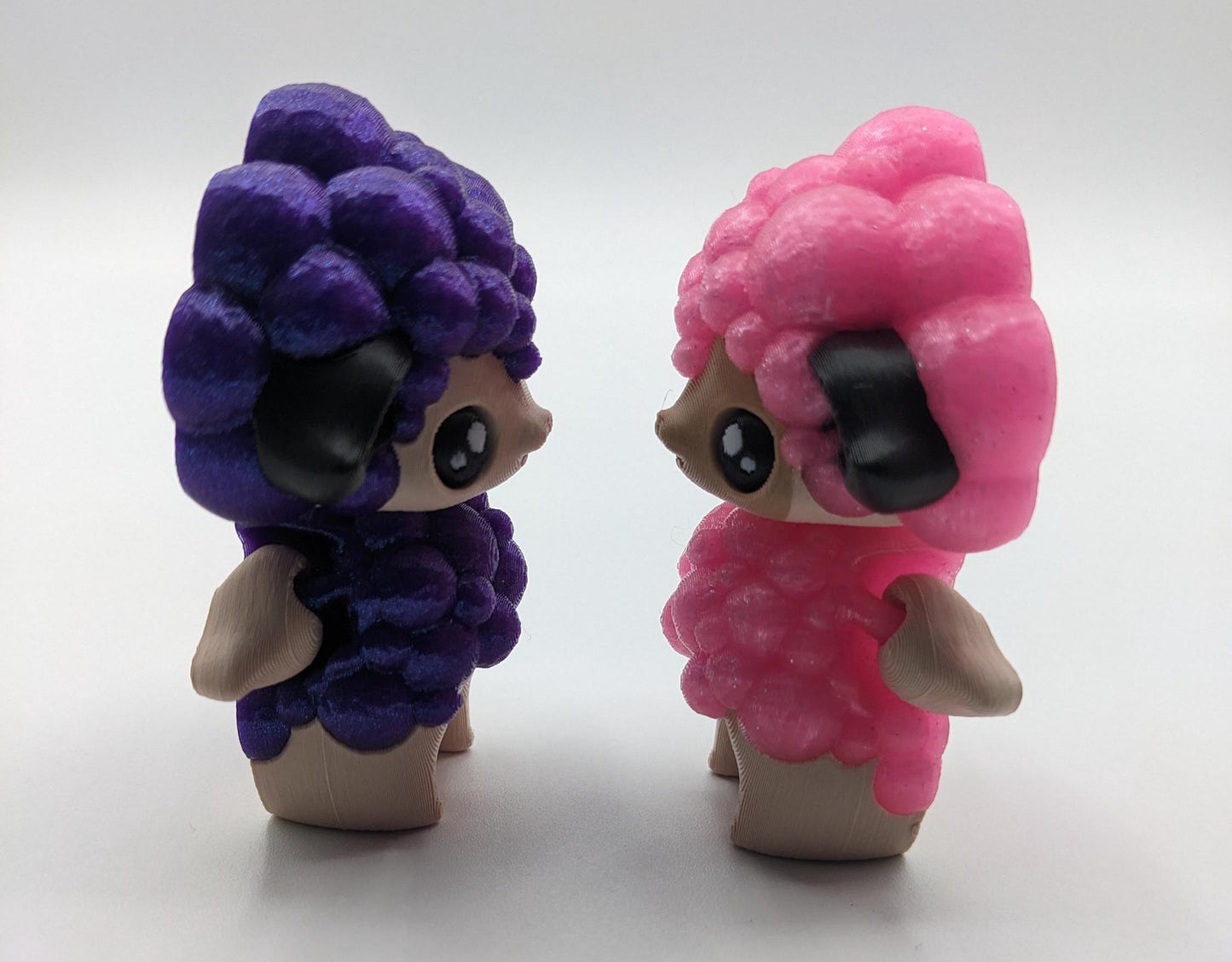 Our delightful pixie sheep  is articulated  making it perfect for fidgeting, stress relief, or as a playful desk companion. With its whimsical pixie-inspired design and customizable colors, this sheep is an enchanting addition to any collection.