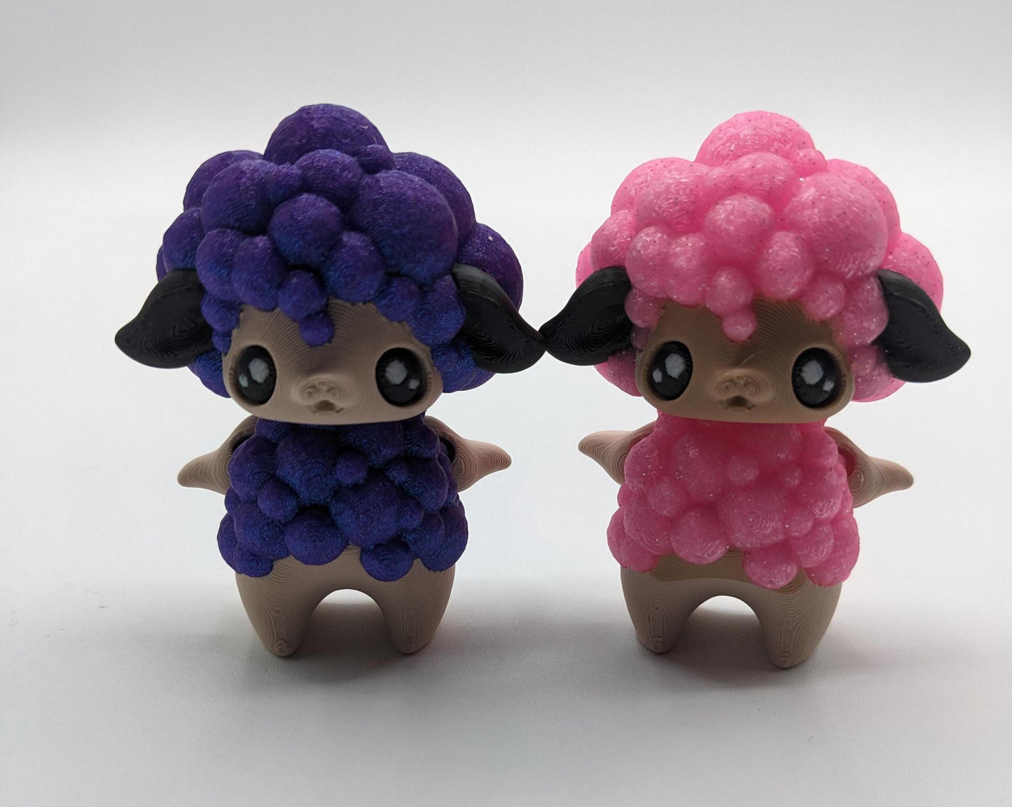 Our delightful pixie sheep  is articulated  making it perfect for fidgeting, stress relief, or as a playful desk companion. With its whimsical pixie-inspired design and customizable colors, this sheep is an enchanting addition to any collection.