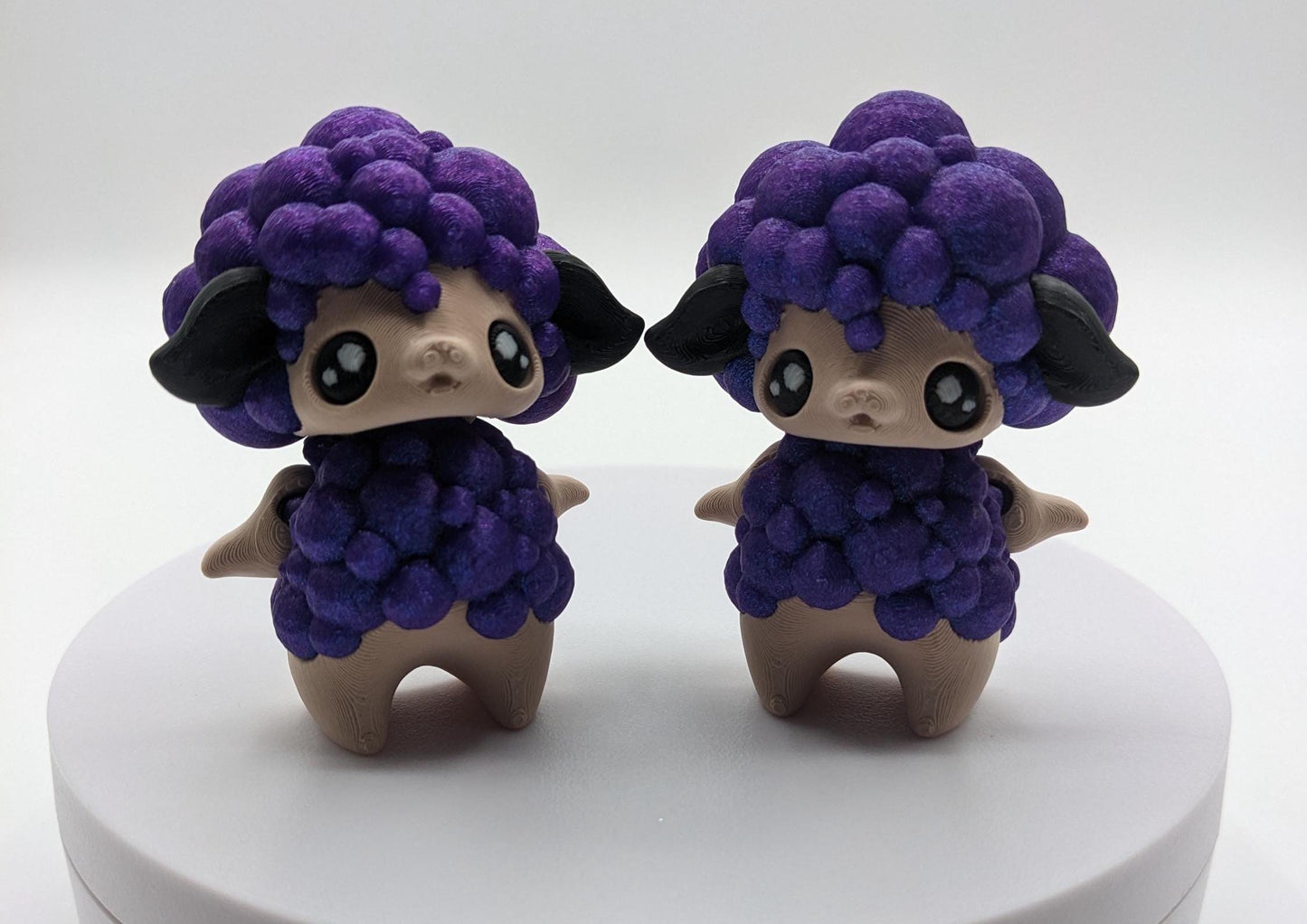Our delightful pixie sheep  is articulated  making it perfect for fidgeting, stress relief, or as a playful desk companion. With its whimsical pixie-inspired design and customizable colors, this sheep is an enchanting addition to any collection.