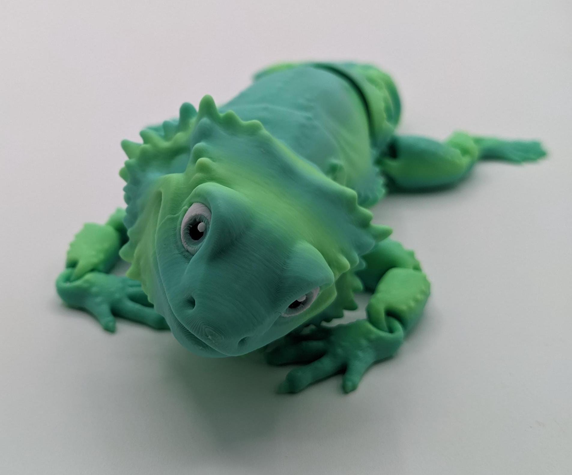 Add a little reptilian charm to your fidget toy collection with the Articulated Bearded Dragon Fidget Toy! Whether you’re looking for a fun stress-relief tool, a unique gift, or a playful collectible, this fully poseable dragon is guaranteed to bring smiles. Lightweight, durable, and customizable, it’s the perfect way to combine creativity and fun.