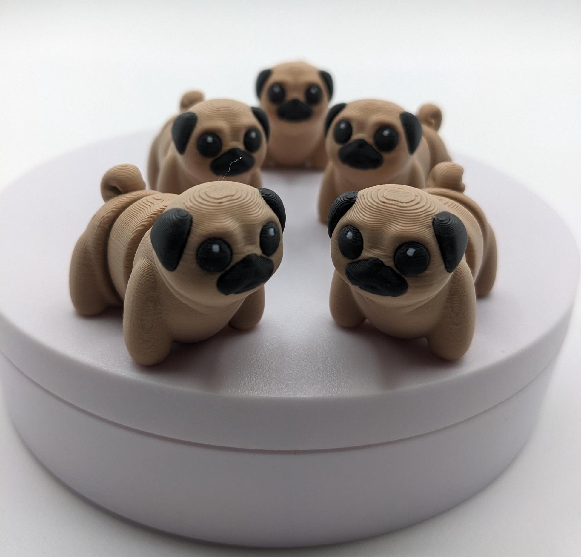 Say hello to the Adorable Articulated Pug Dog Fidget Toy, the perfect combination of cuteness and functionality! Whether you’re a pug lover, a fidget toy enthusiast, or looking for a unique gift, this playful pup is sure to bring joy to your day.
