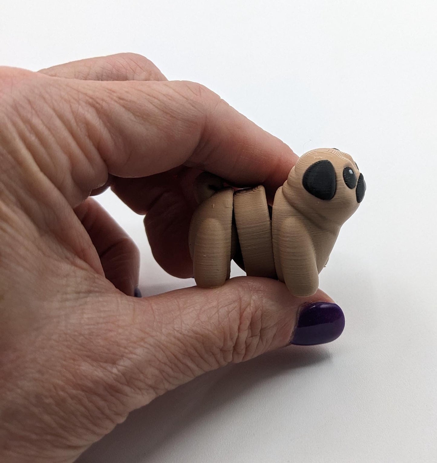 Say hello to the Adorable Articulated Pug Dog Fidget Toy, the perfect combination of cuteness and functionality! Whether you’re a pug lover, a fidget toy enthusiast, or looking for a unique gift, this playful pup is sure to bring joy to your day.
