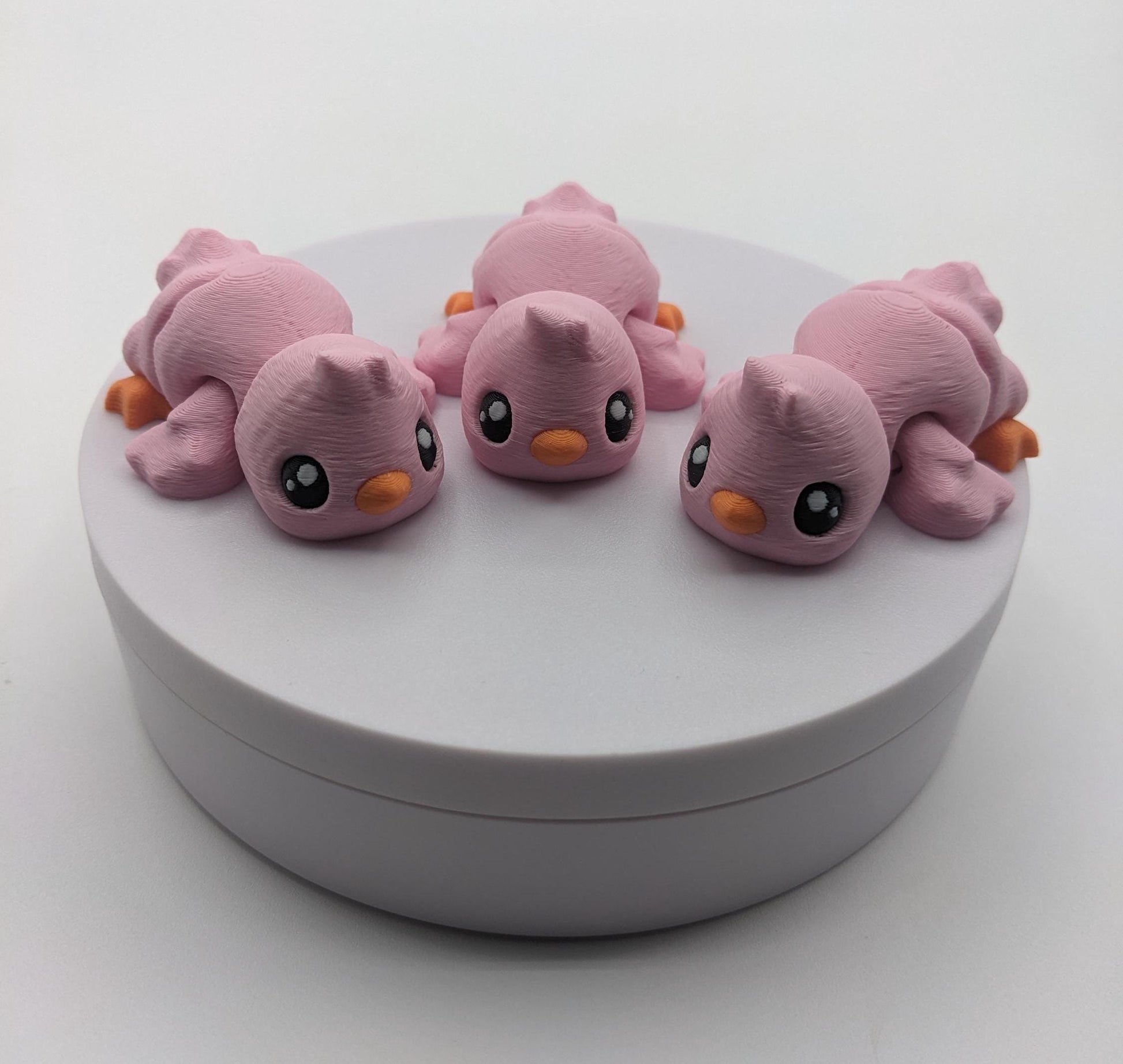 Hop into the fun of Easter with the Carrot Egg and/or Flexi Chick Fidget Toy! This adorable 3D-print combines a playful carrot egg and a flexible, wiggly chick, making it the perfect addition to your Easter basket, a fun gift, or a delightful fidget toy for kids and adults alike.