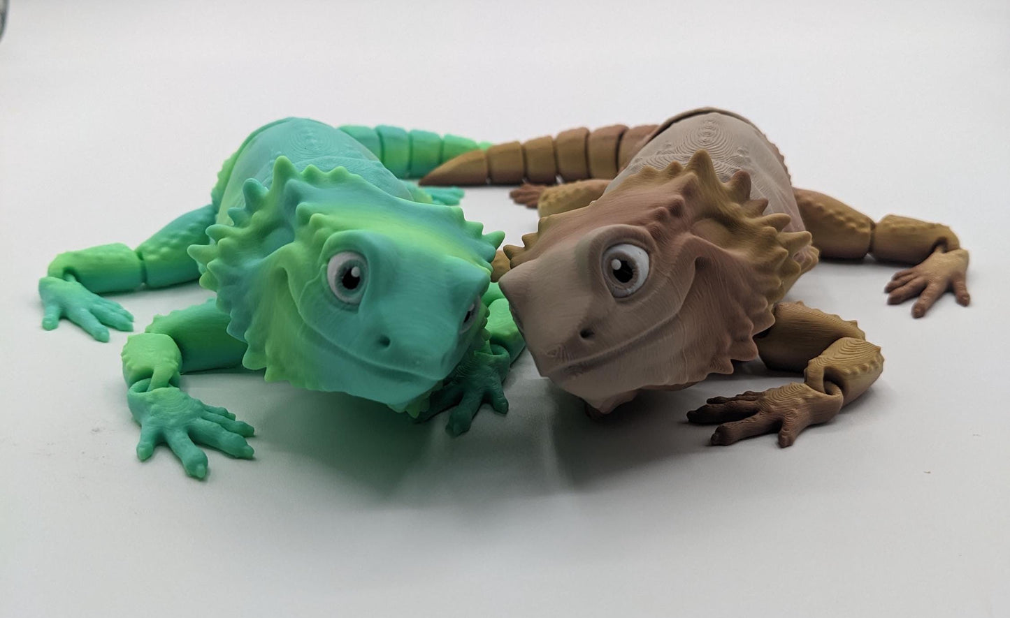 Add a little reptilian charm to your fidget toy collection with the Articulated Bearded Dragon Fidget Toy! Whether you’re looking for a fun stress-relief tool, a unique gift, or a playful collectible, this fully poseable dragon is guaranteed to bring smiles. Lightweight, durable, and customizable, it’s the perfect way to combine creativity and fun.