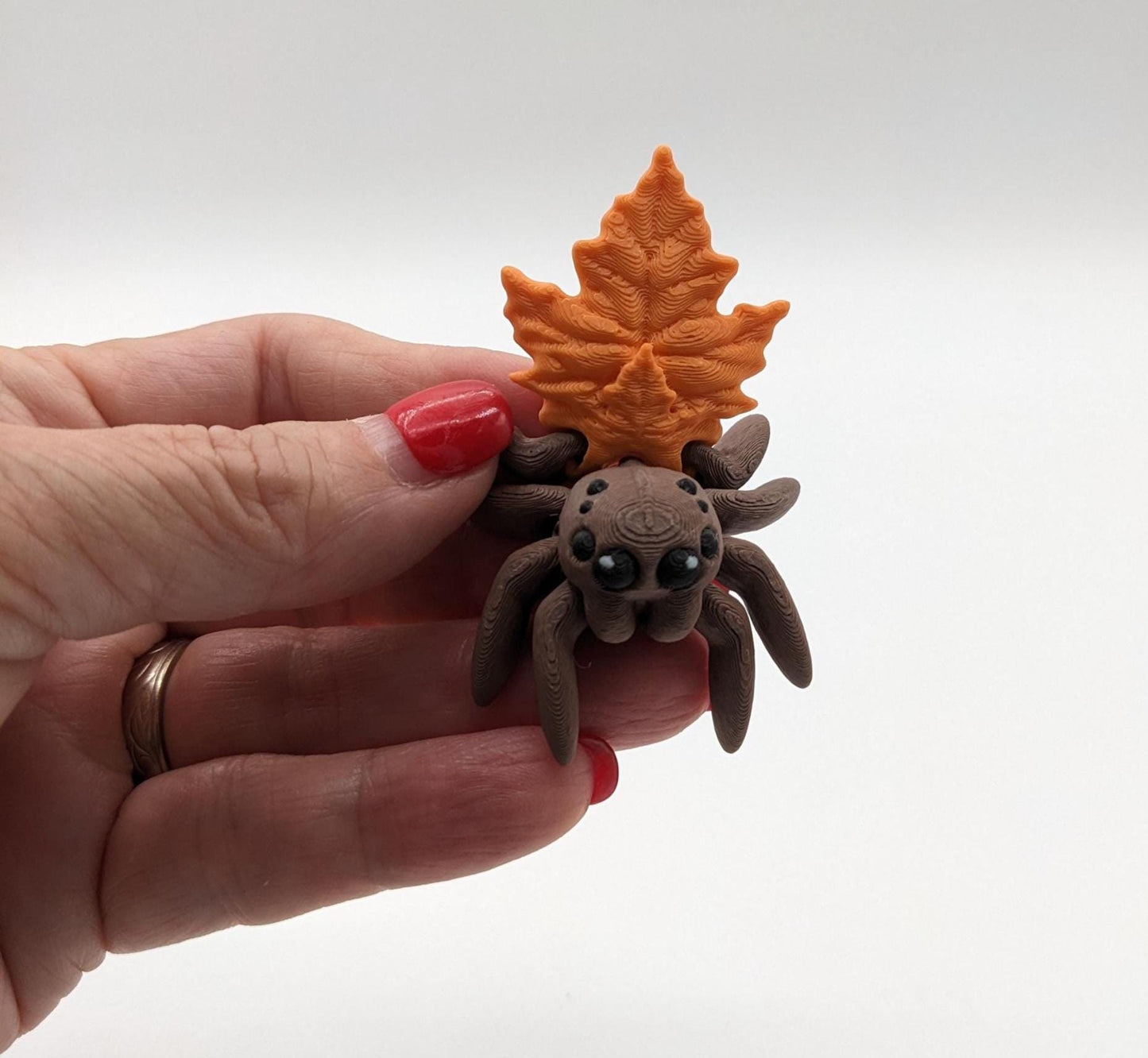 Articulated Autumn Leaf Tiny Spider